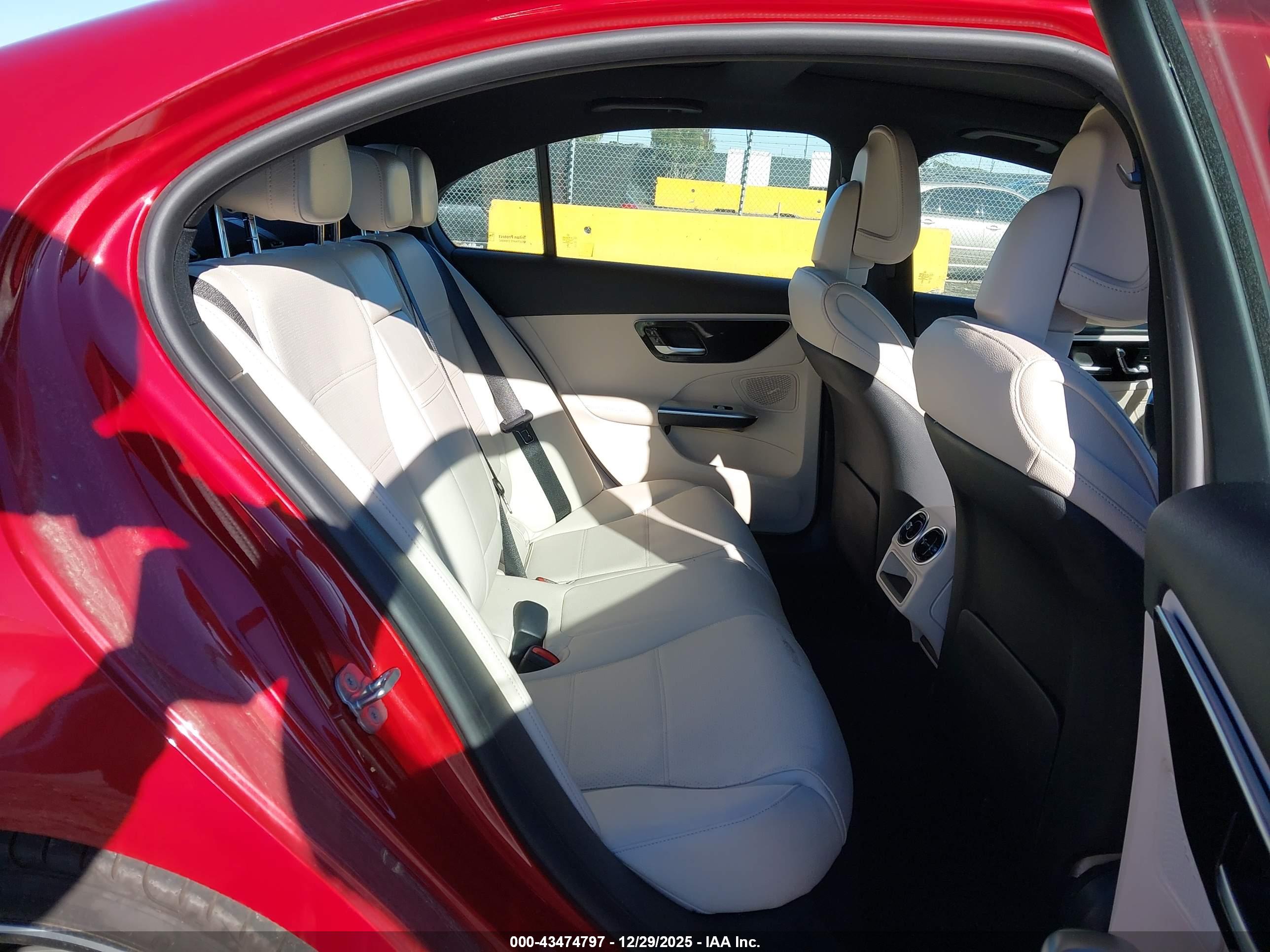 MERCEDES-BENZ C image 8