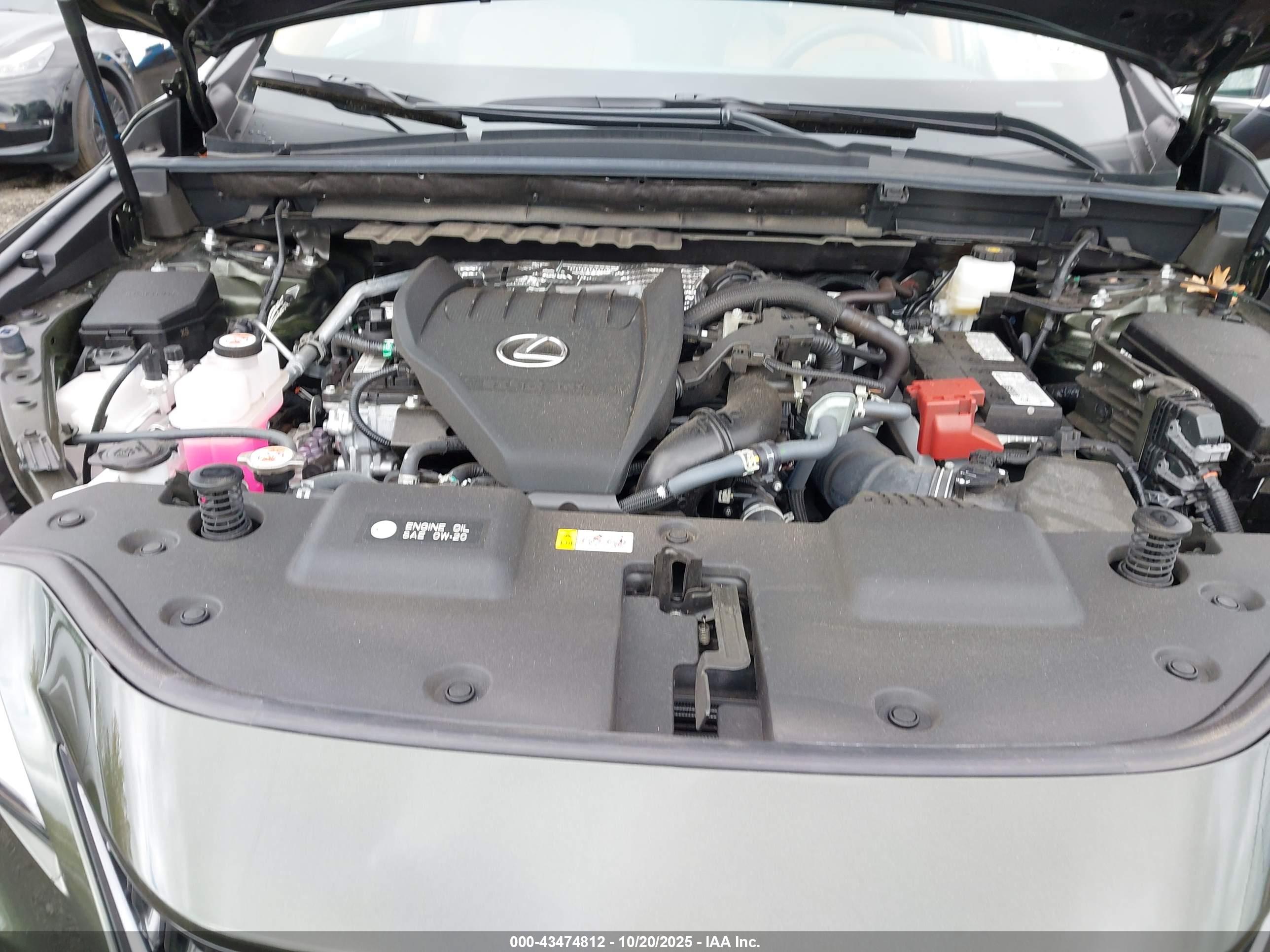 LEXUS NX image 10