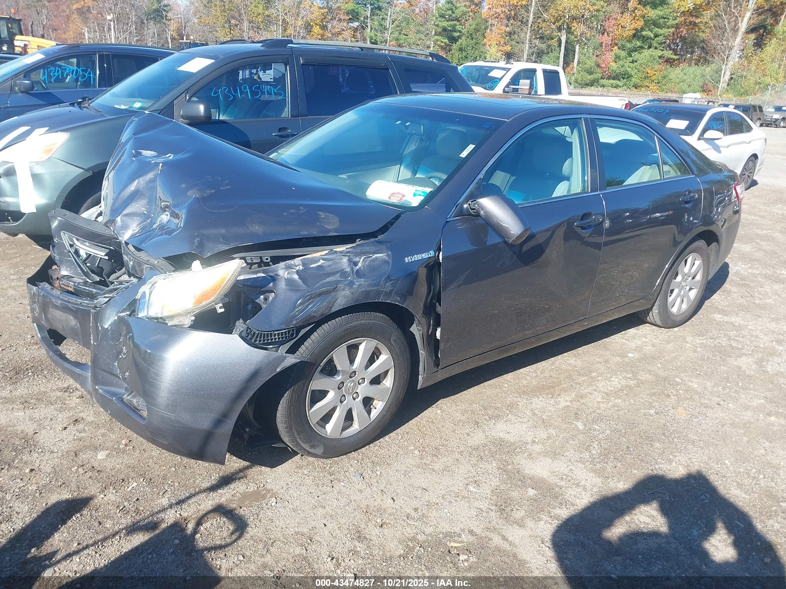 TOYOTA CAMRY image 2