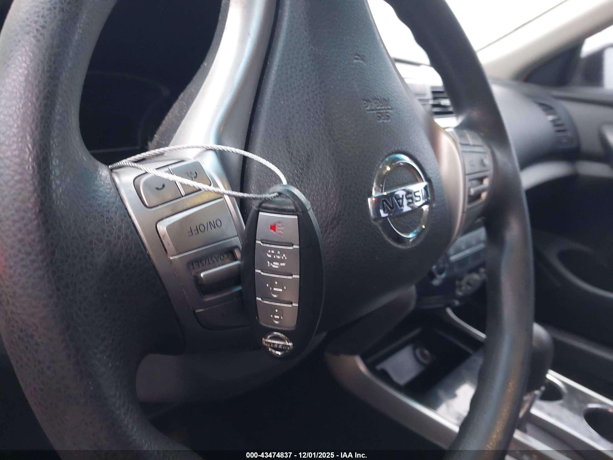 NISSAN ALTIMA image 11