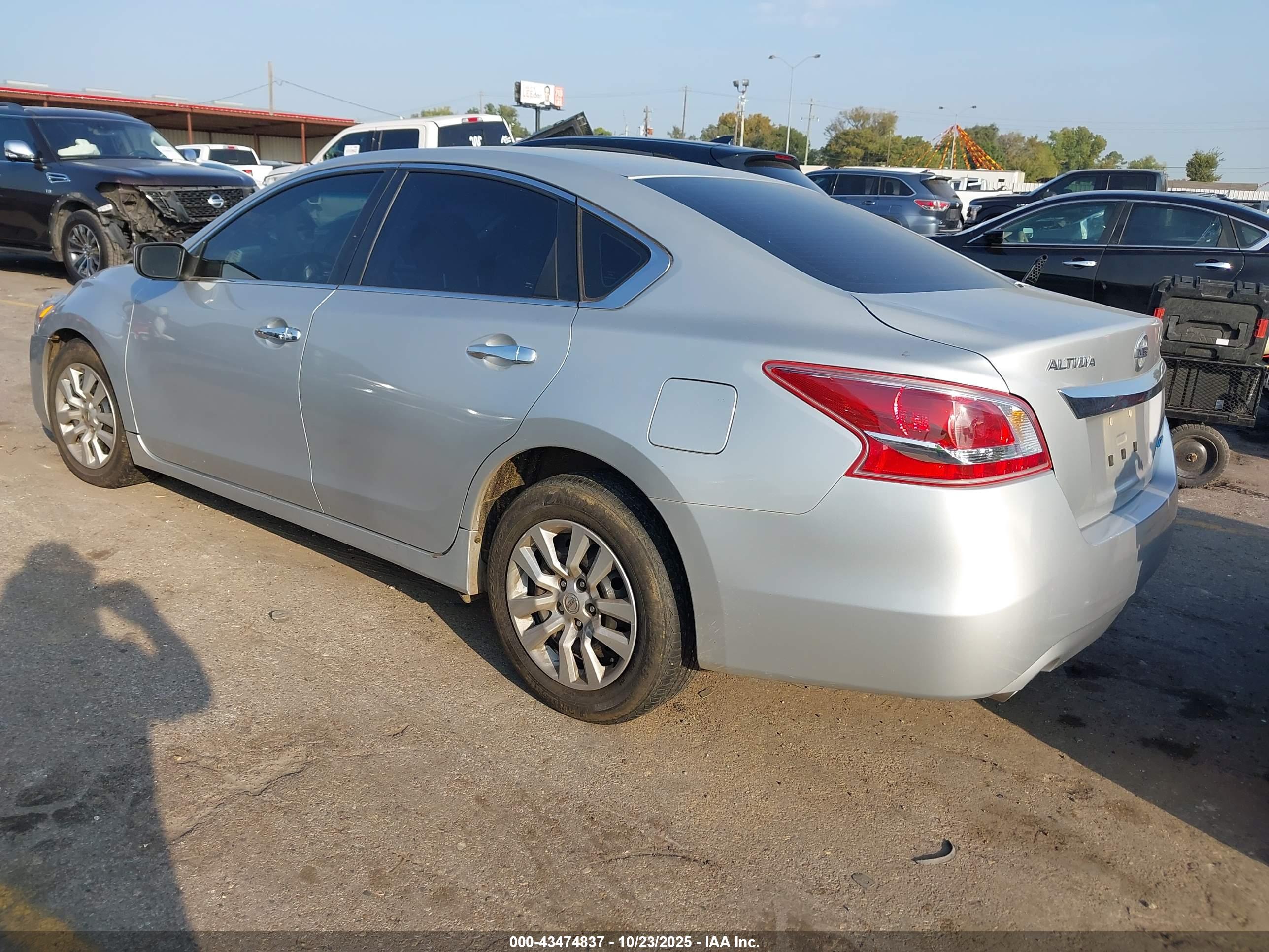 NISSAN ALTIMA image 3