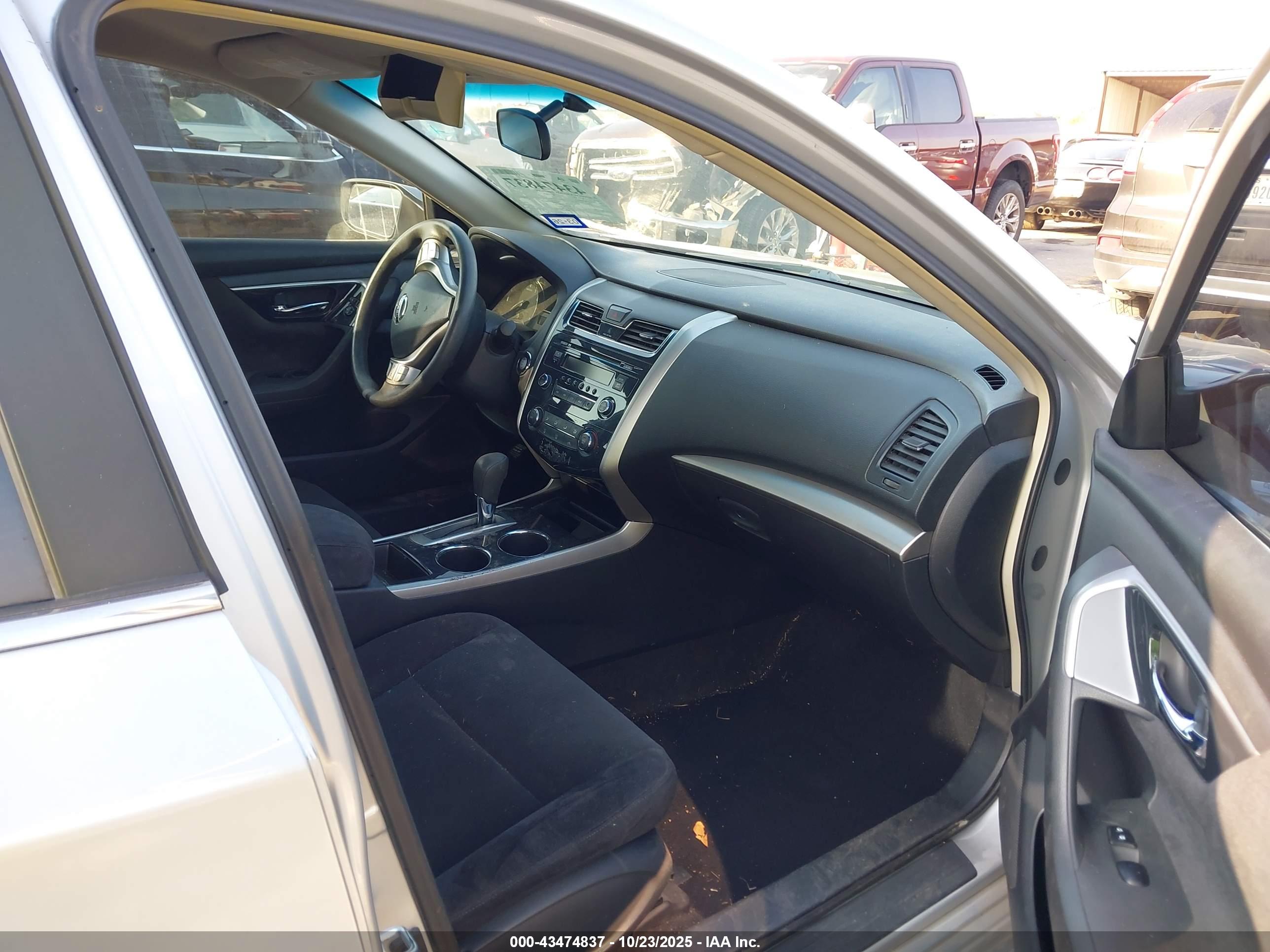 NISSAN ALTIMA image 5