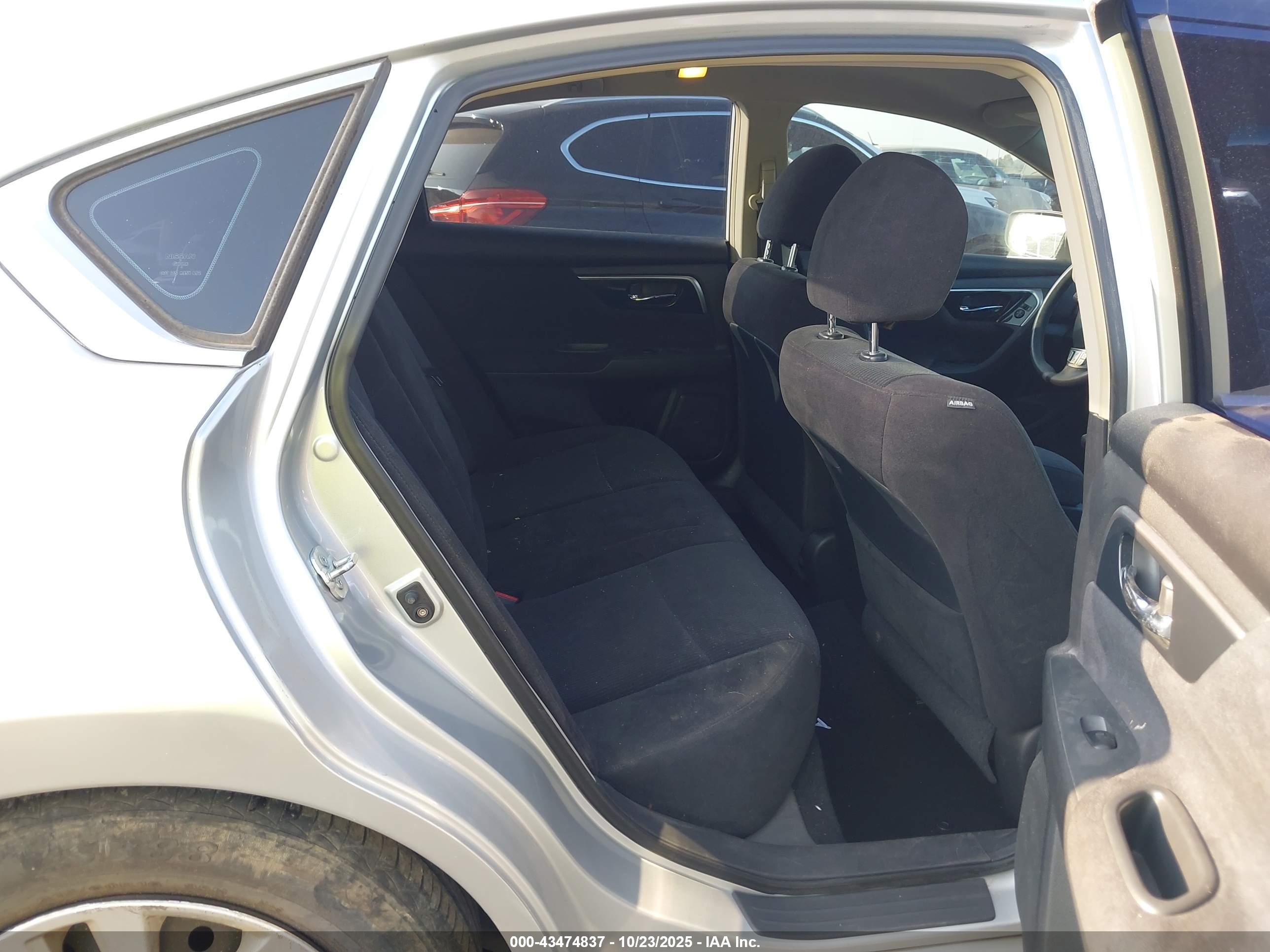 NISSAN ALTIMA image 8