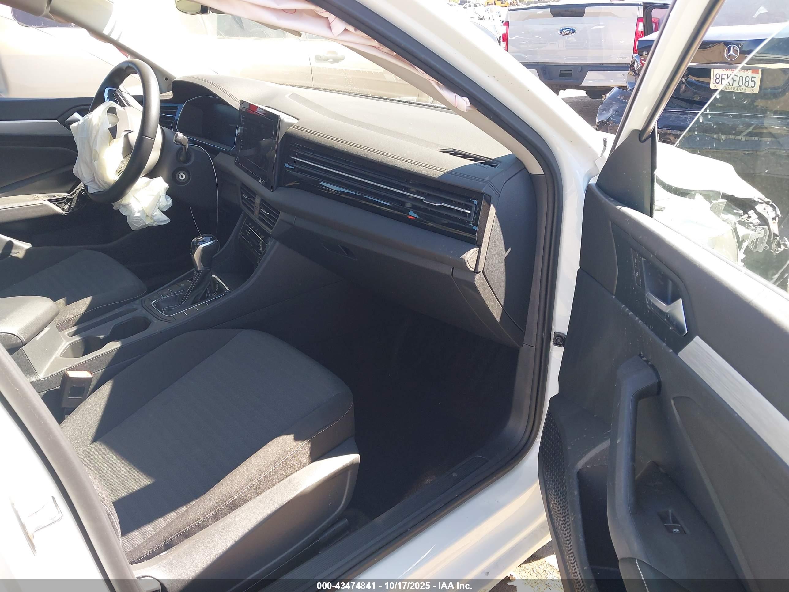 VOLKSWAGEN JETTA image 5
