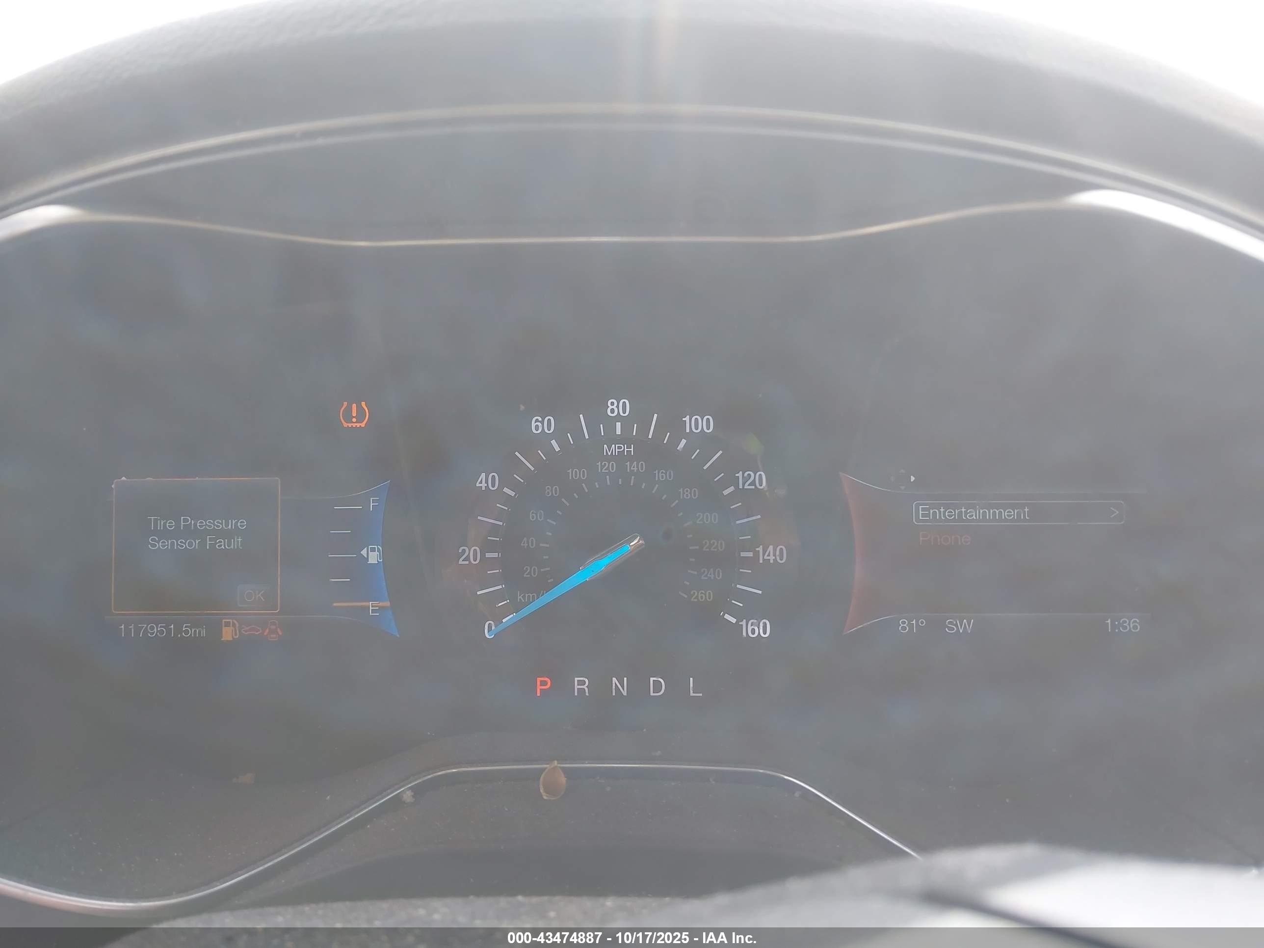 FORD FUSION image 7