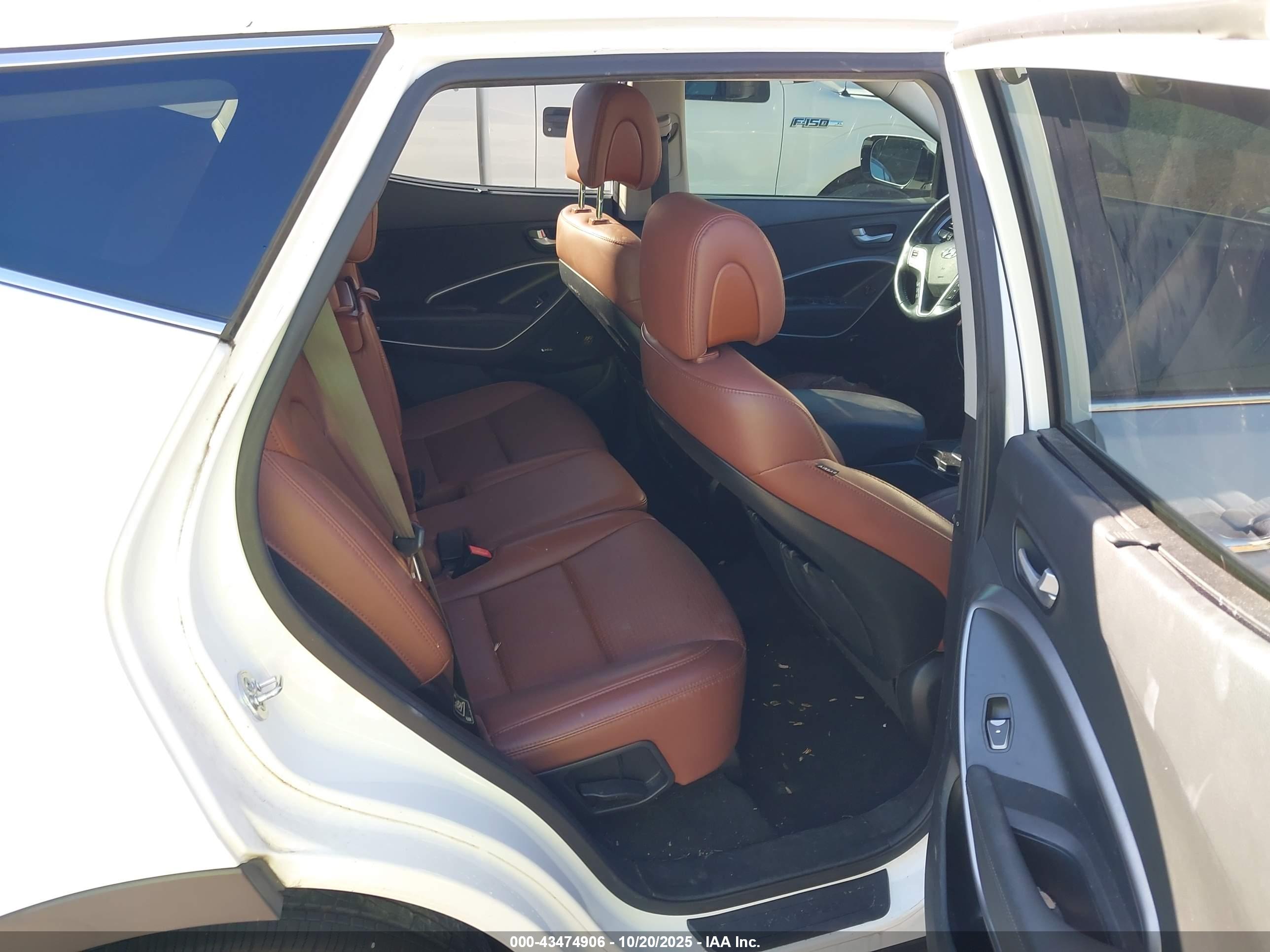HYUNDAI SANTA image 8