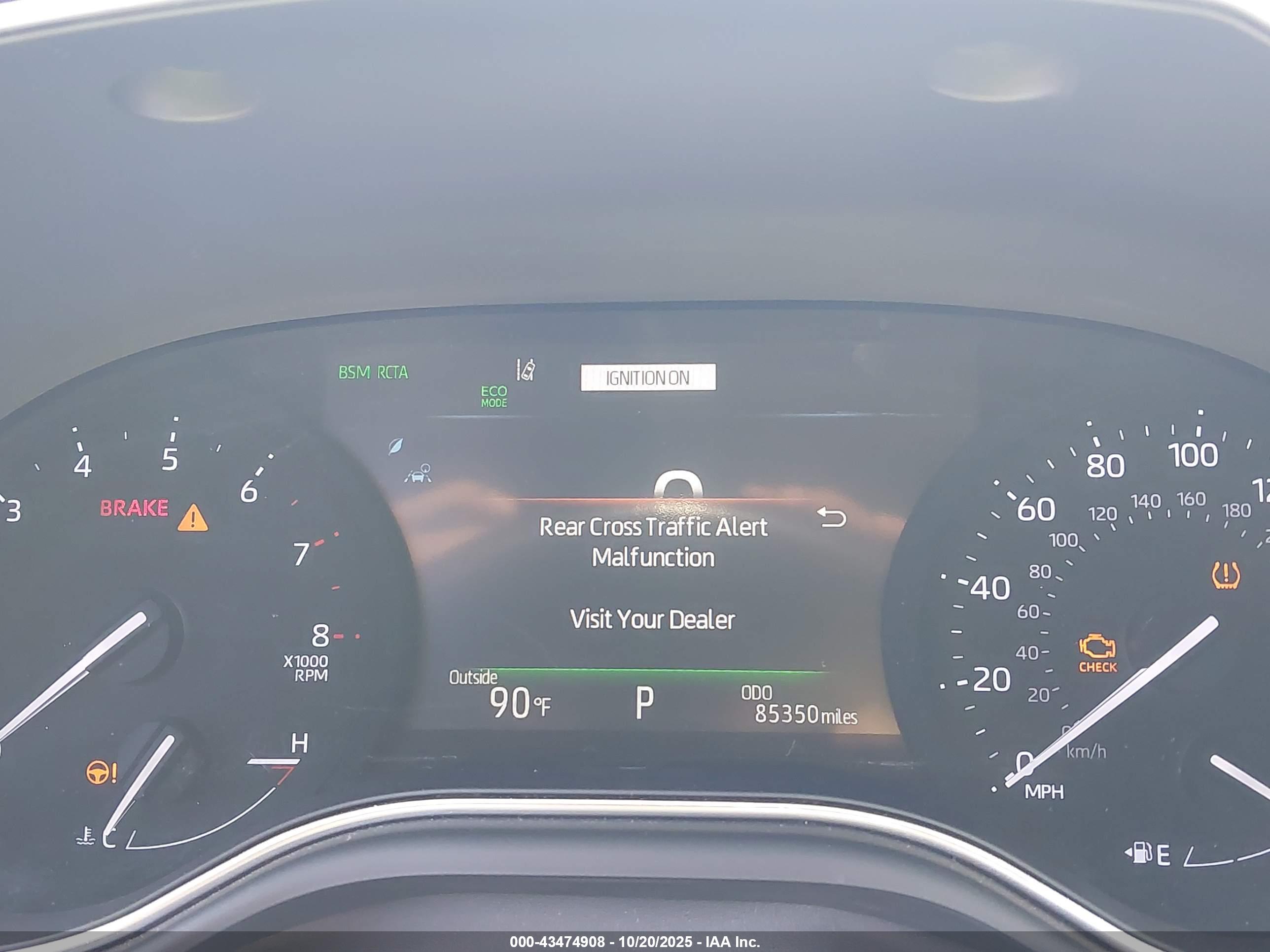 TOYOTA AVALON image 7