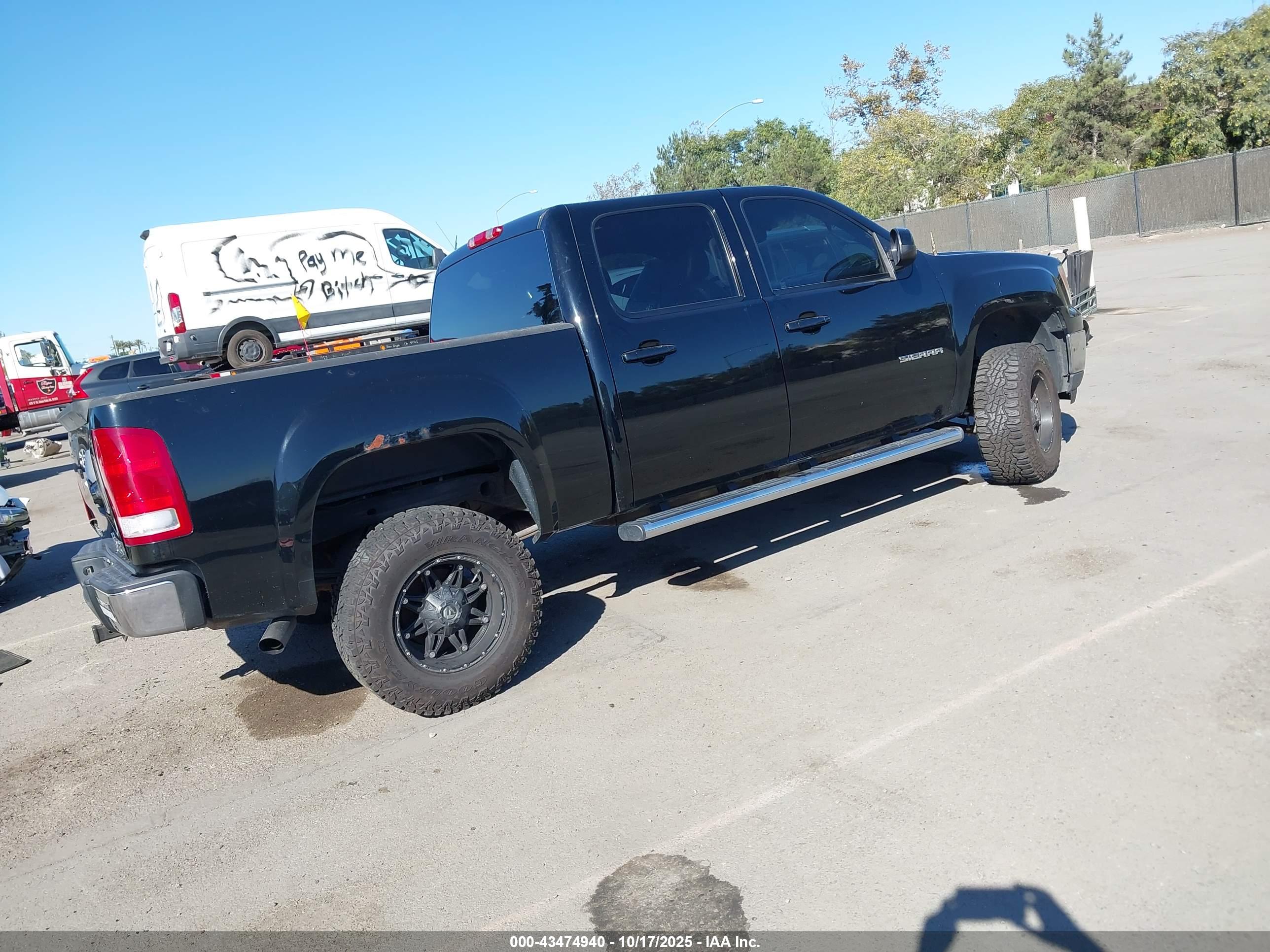 GMC SIERRA image 4