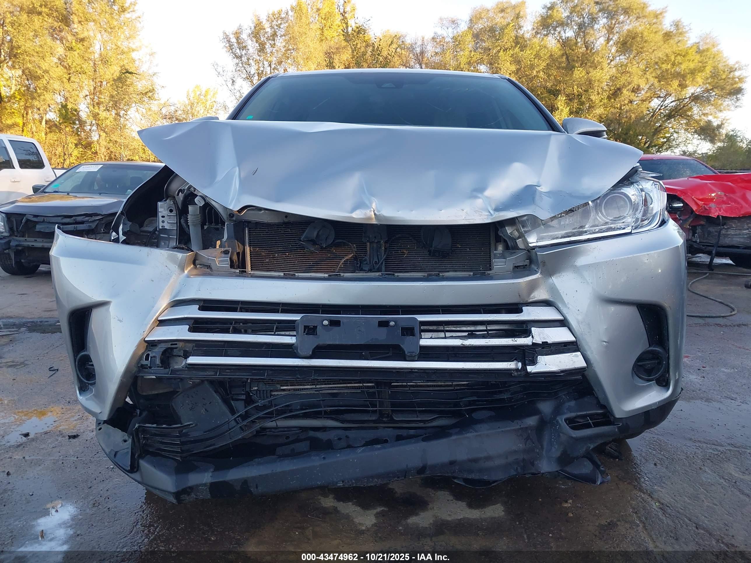 TOYOTA HIGHLANDER image 6
