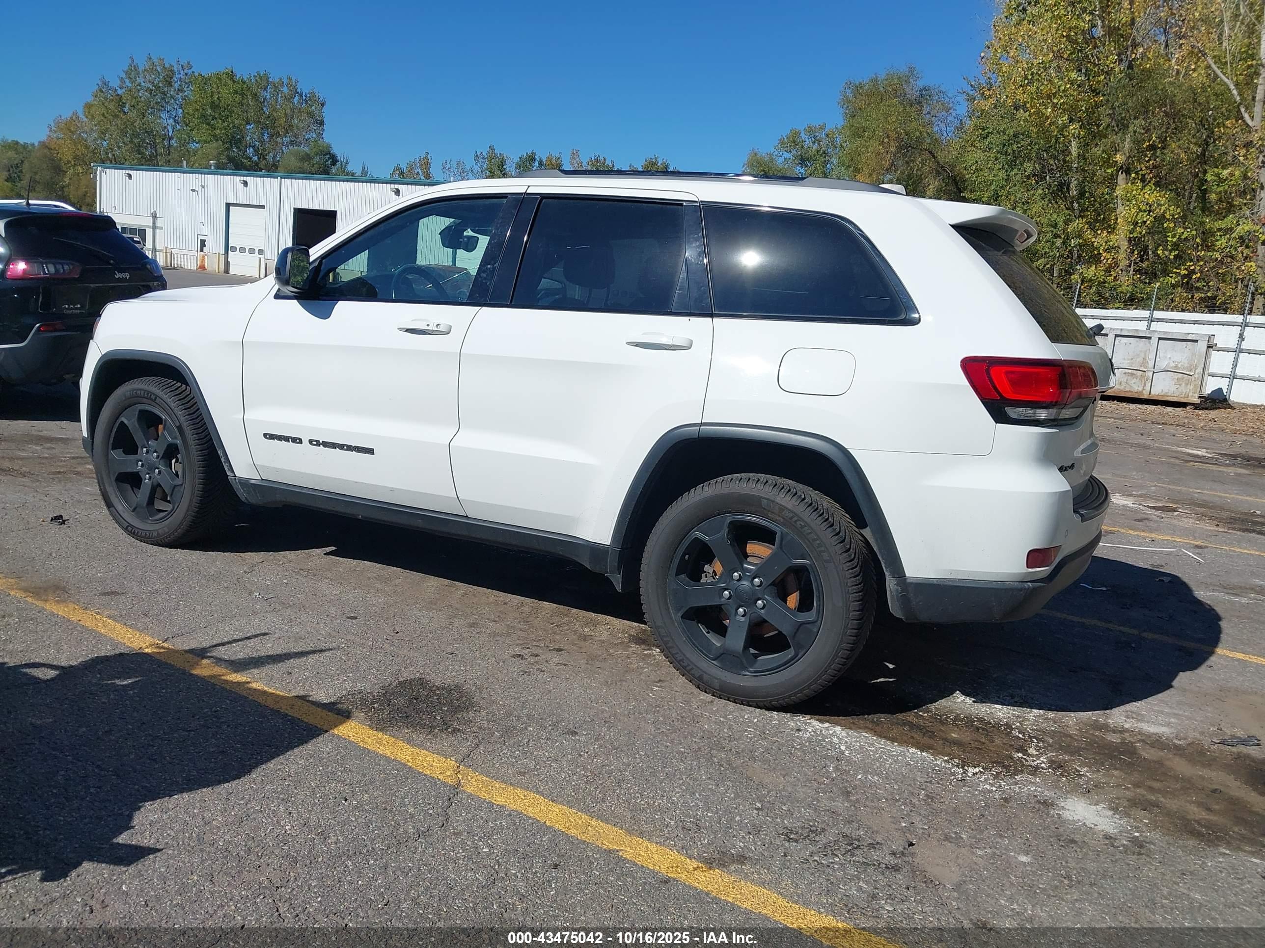 JEEP GRAND image 3