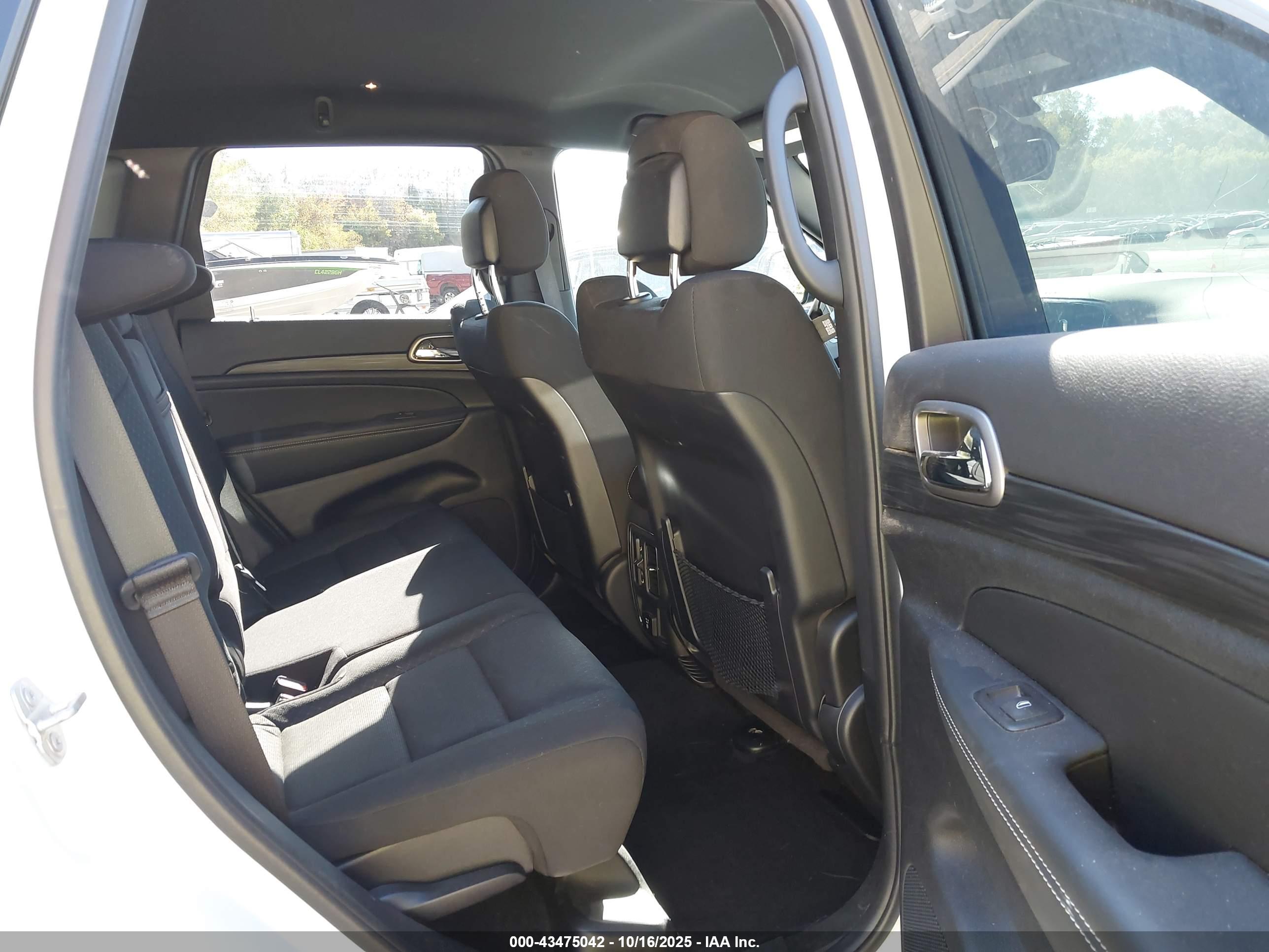 JEEP GRAND image 8