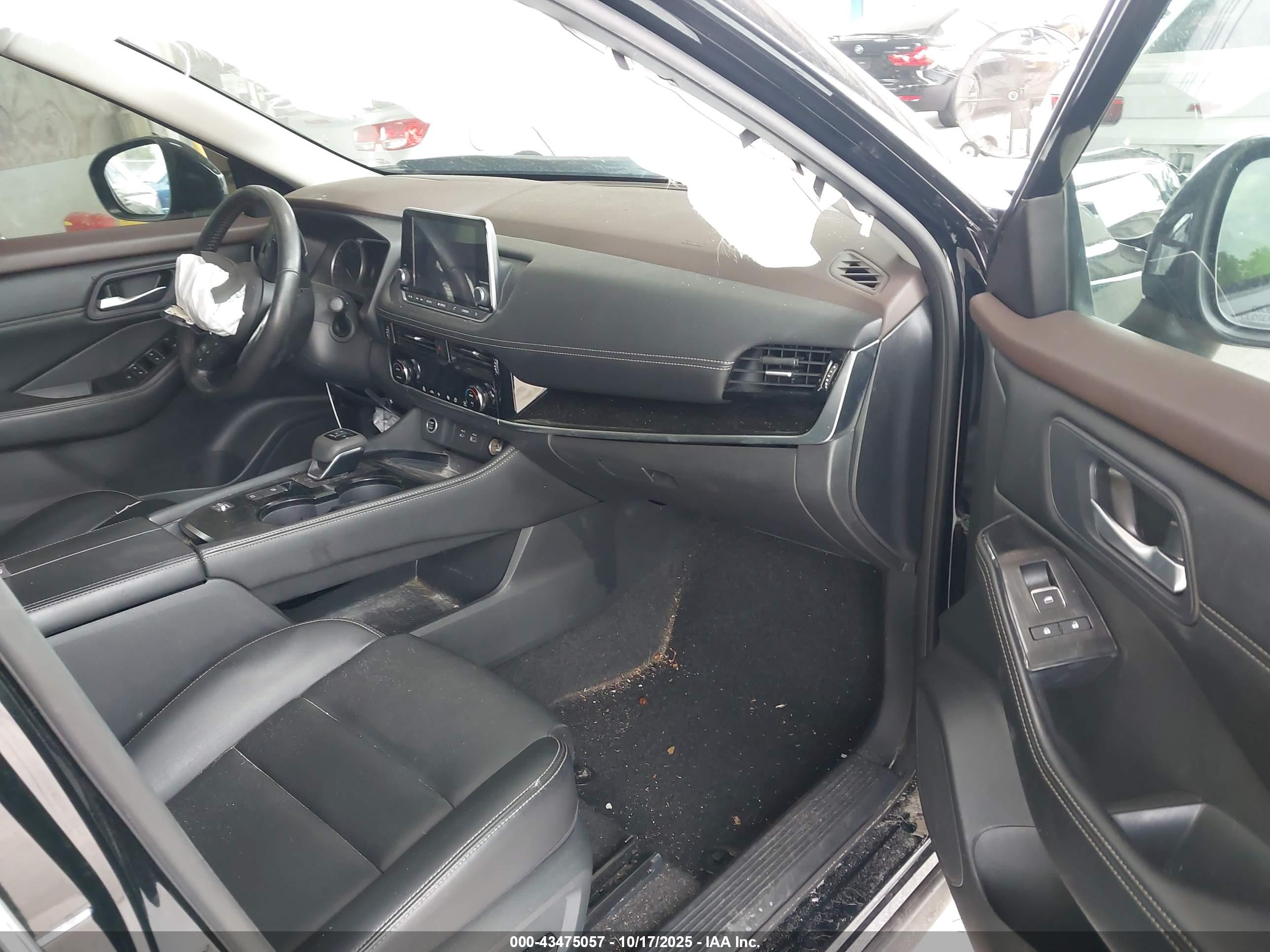 NISSAN ROGUE image 5