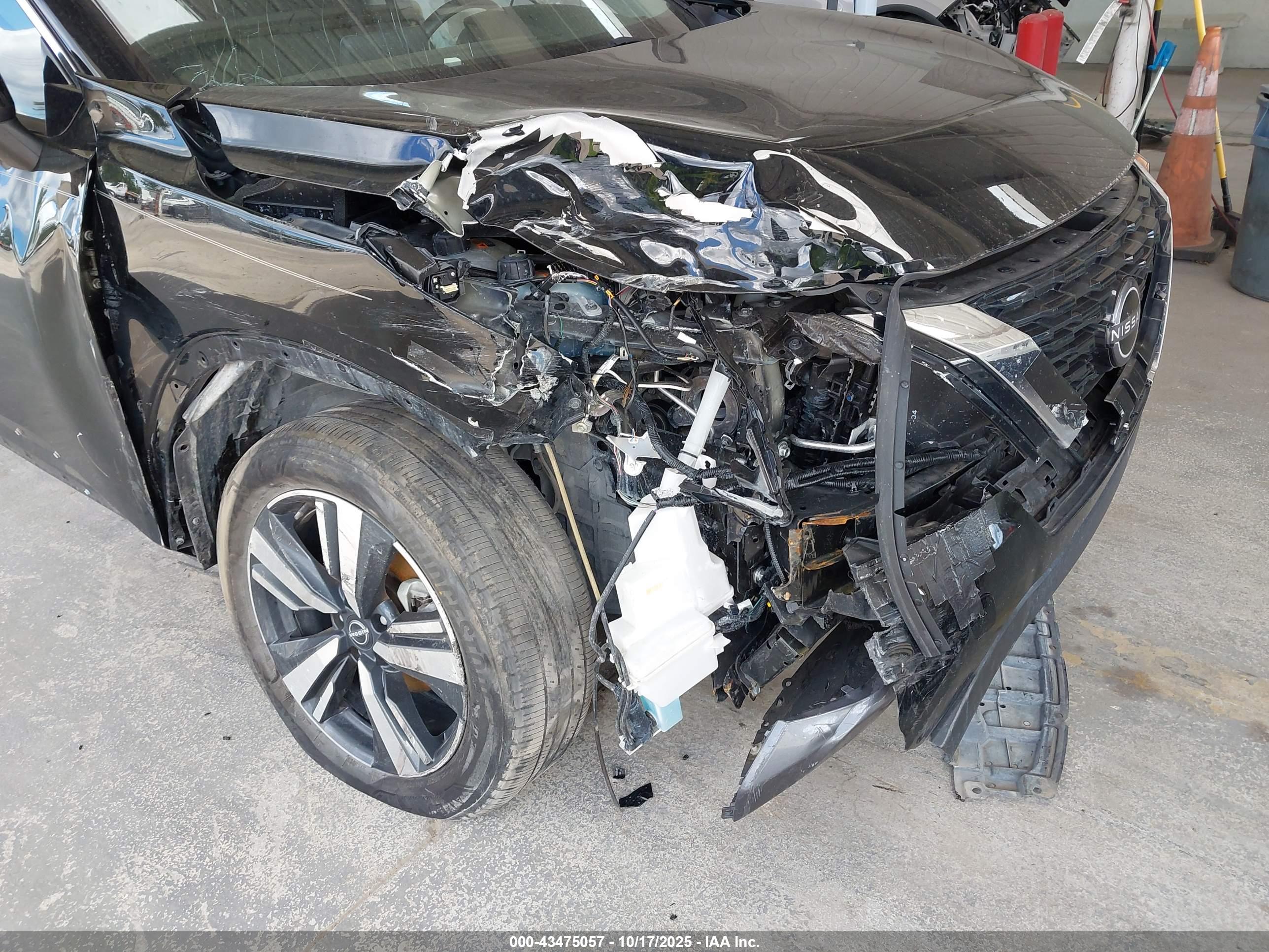 NISSAN ROGUE image 6