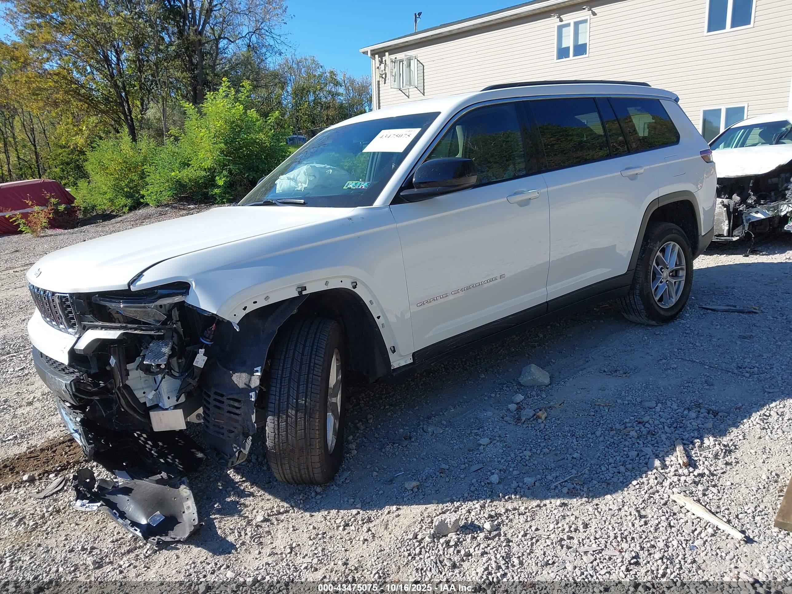 JEEP GRAND image 2