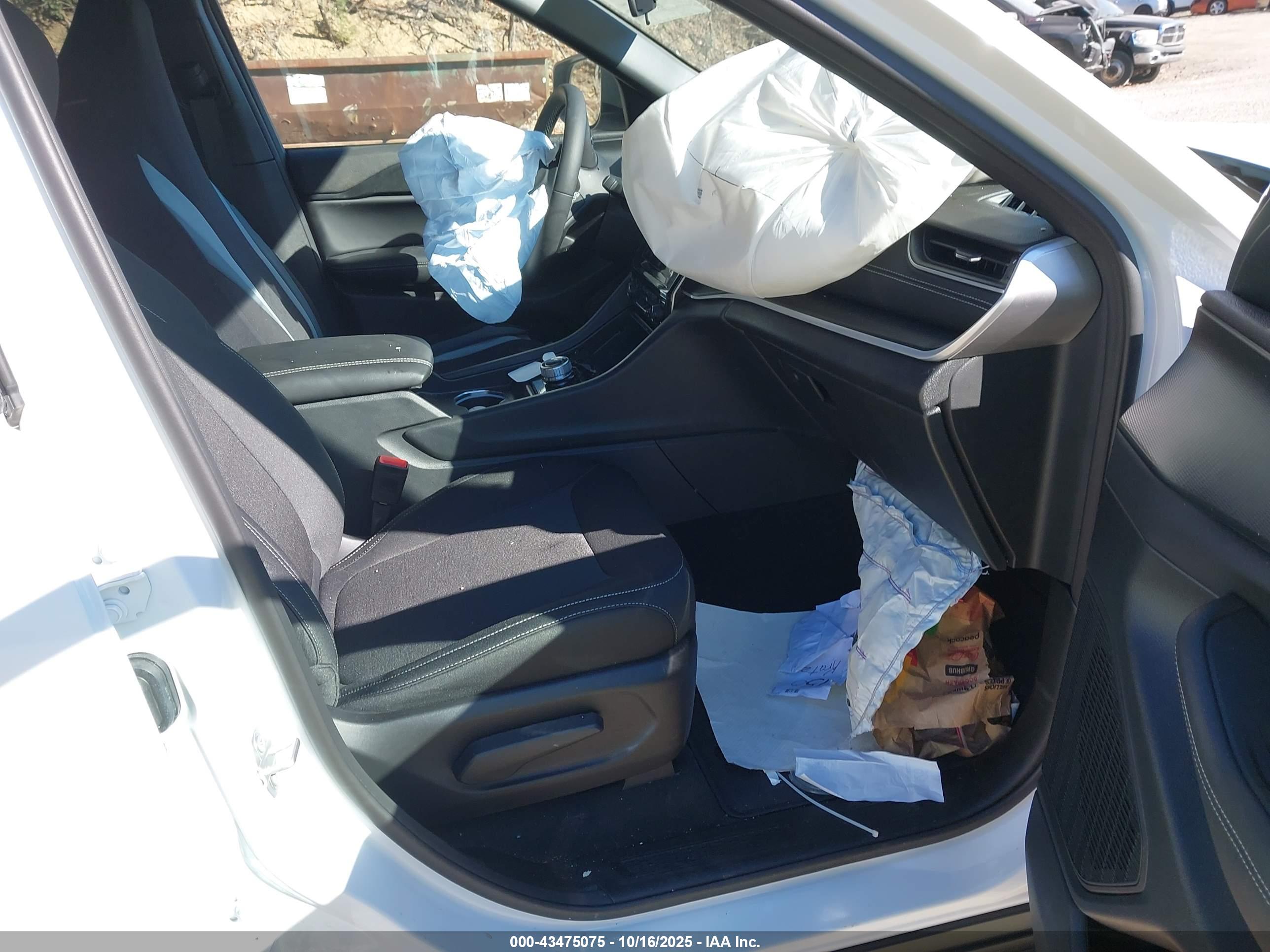 JEEP GRAND image 5