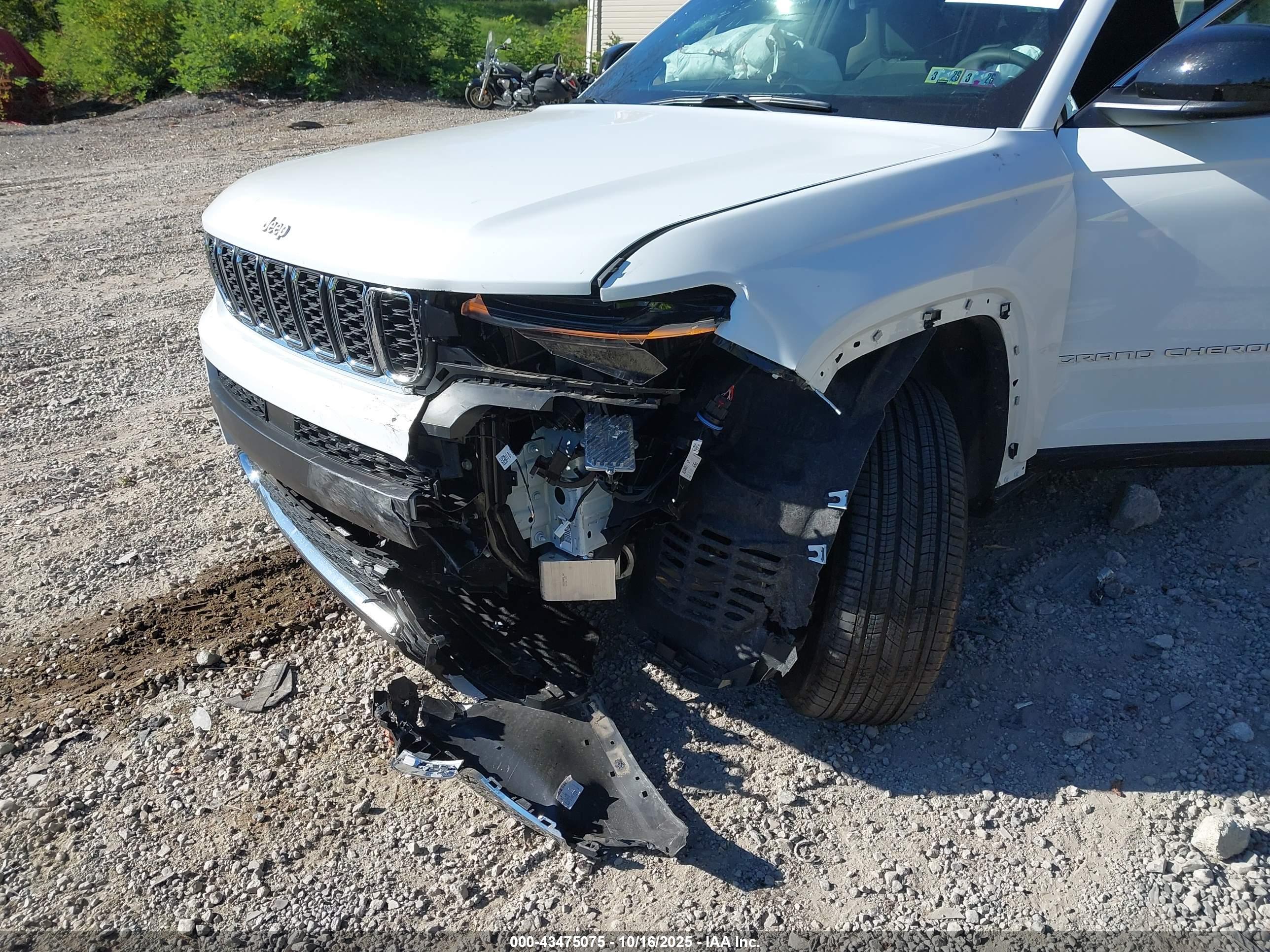 JEEP GRAND image 6