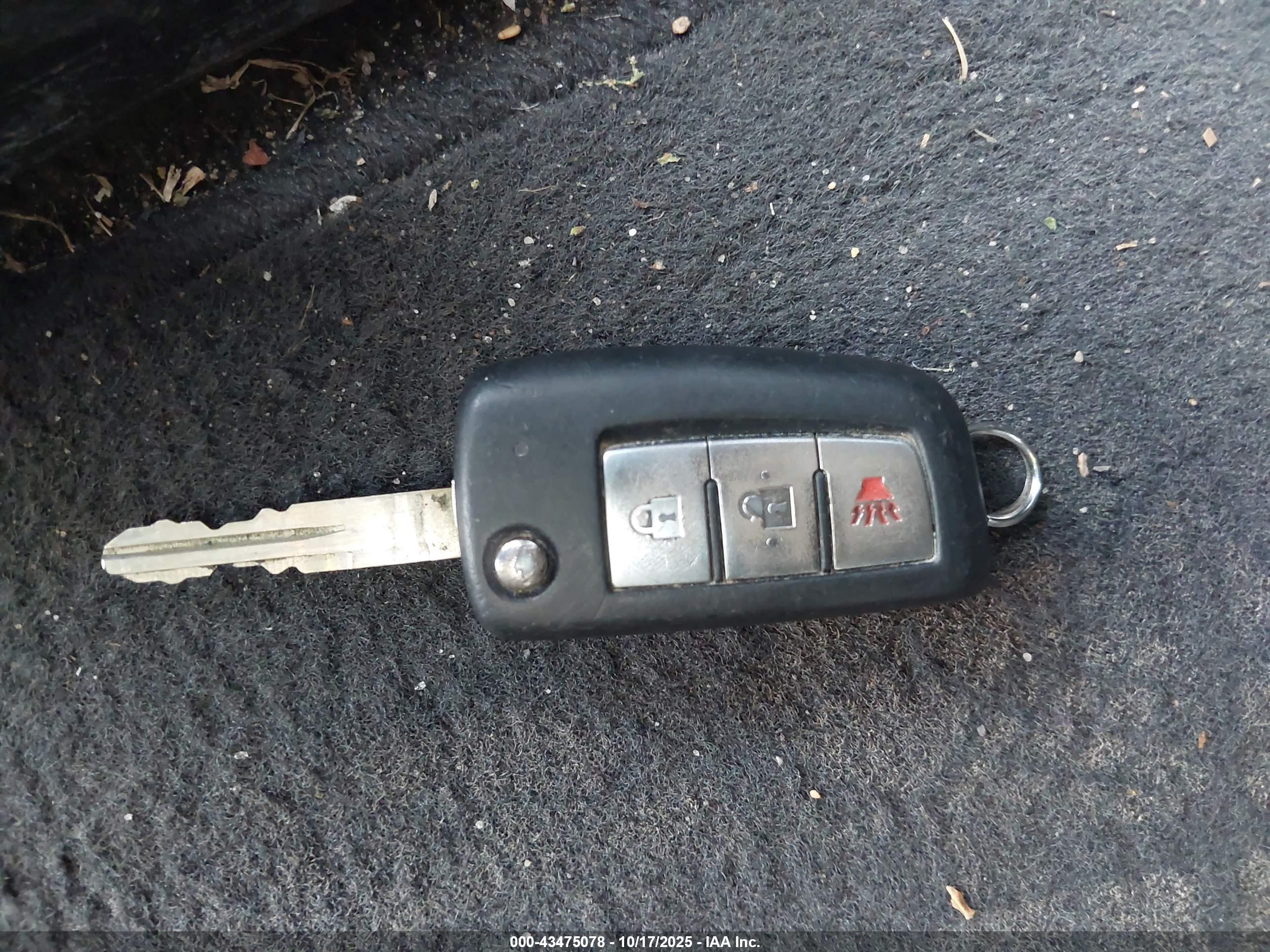 NISSAN ROGUE image 11