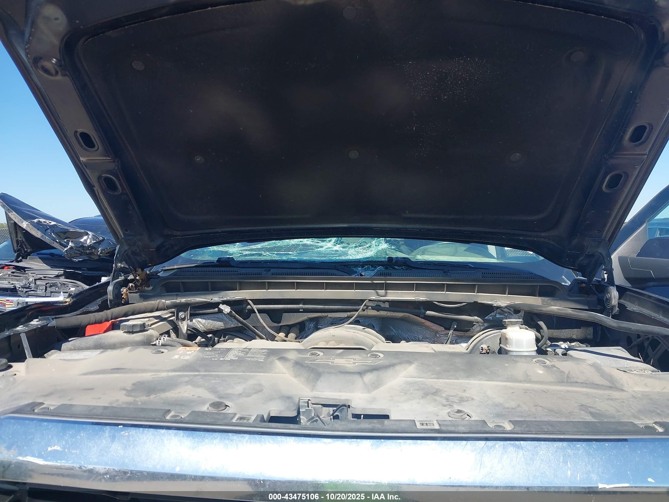 CHEVROLET SILVERADO image 10