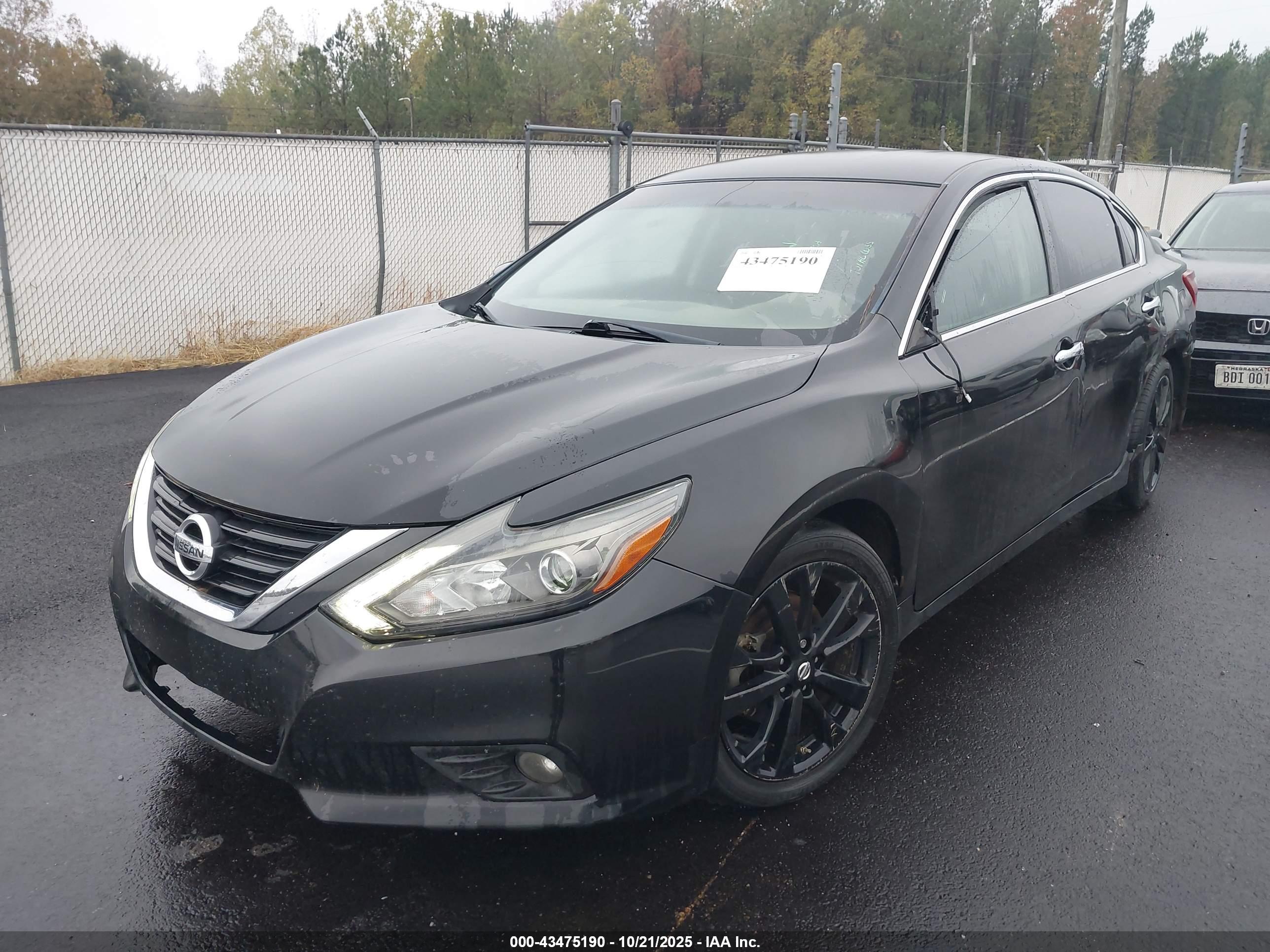 NISSAN ALTIMA image 2