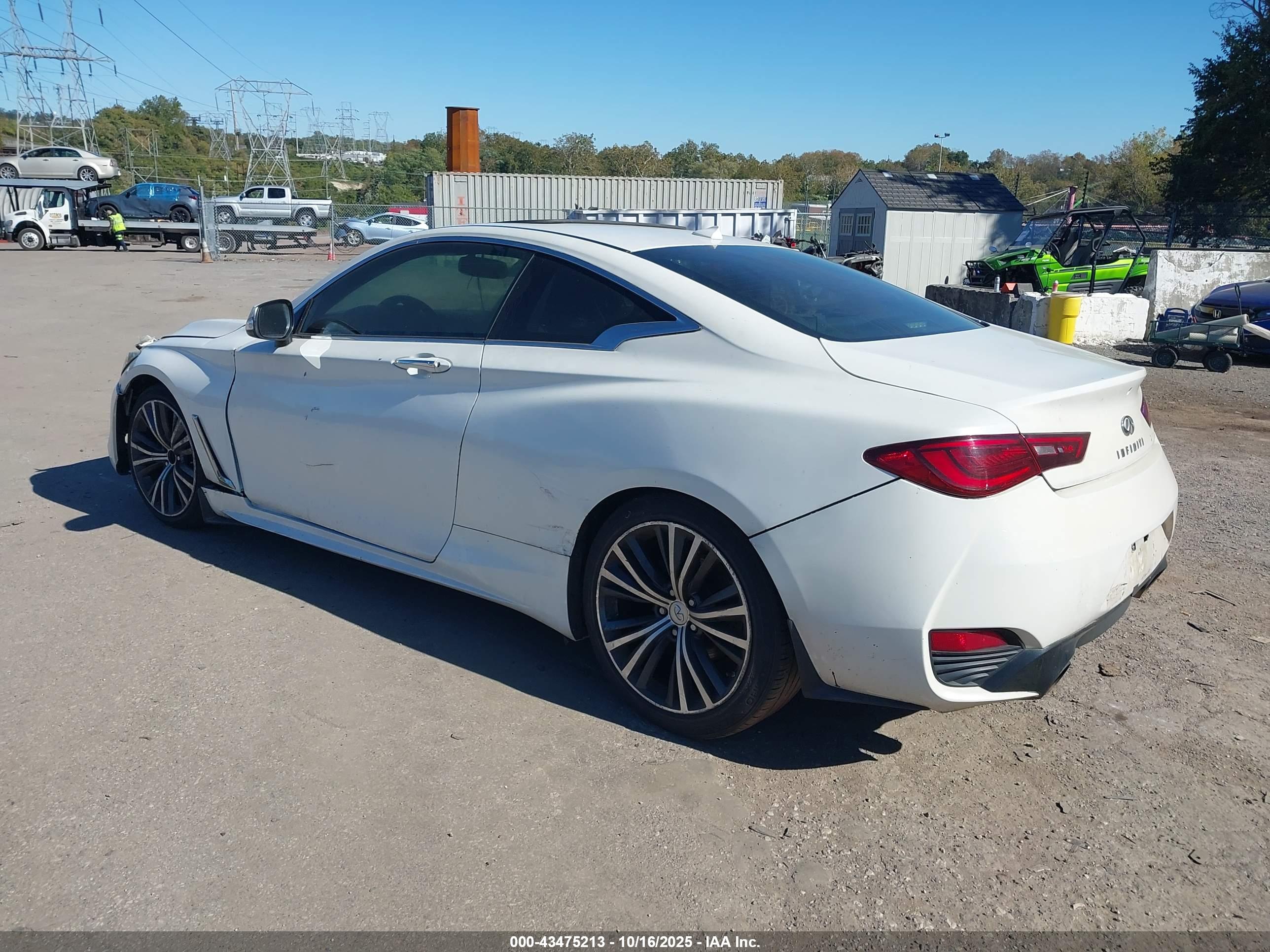 INFINITI Q60 image 3
