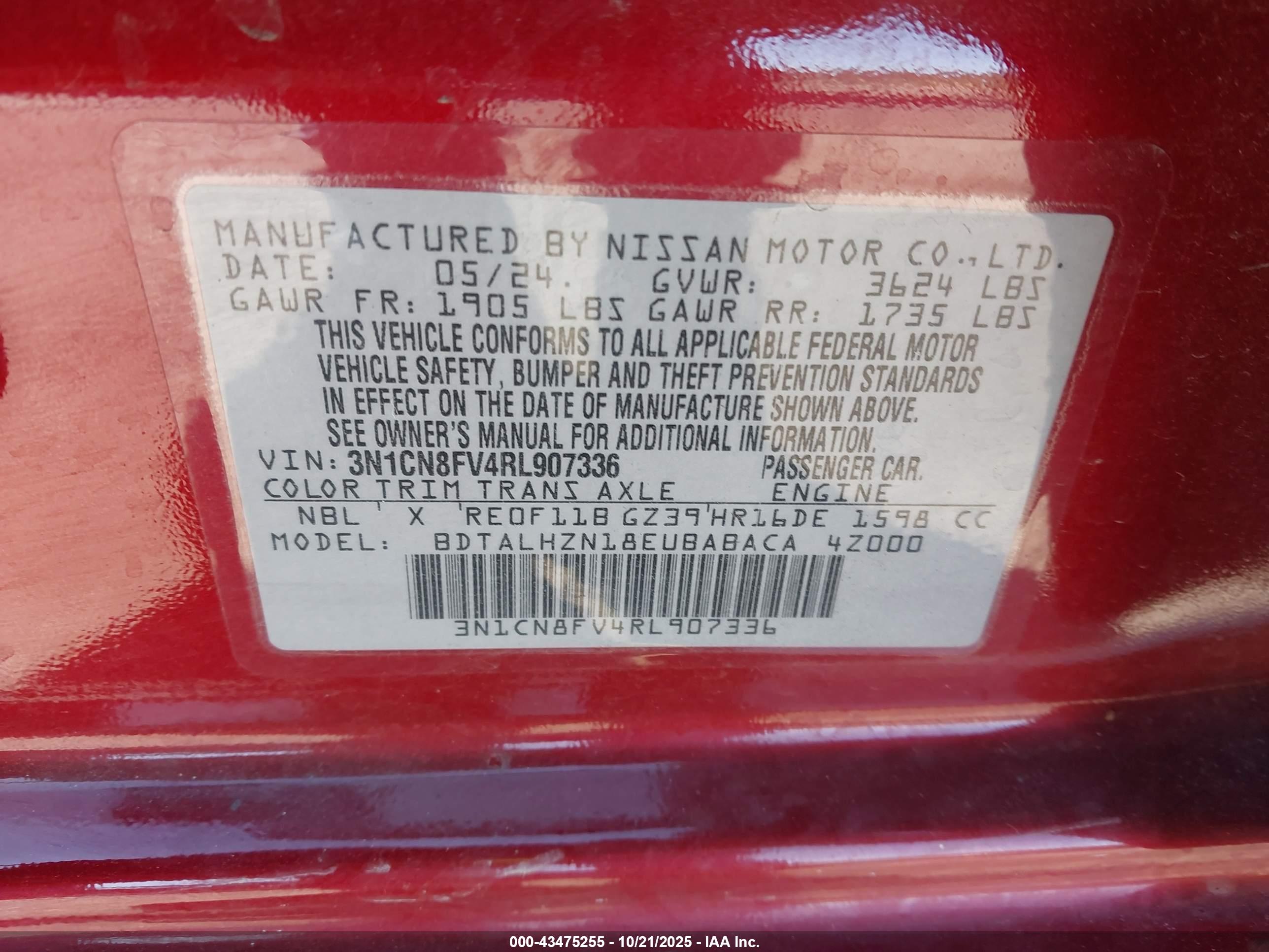 NISSAN VERSA image 9