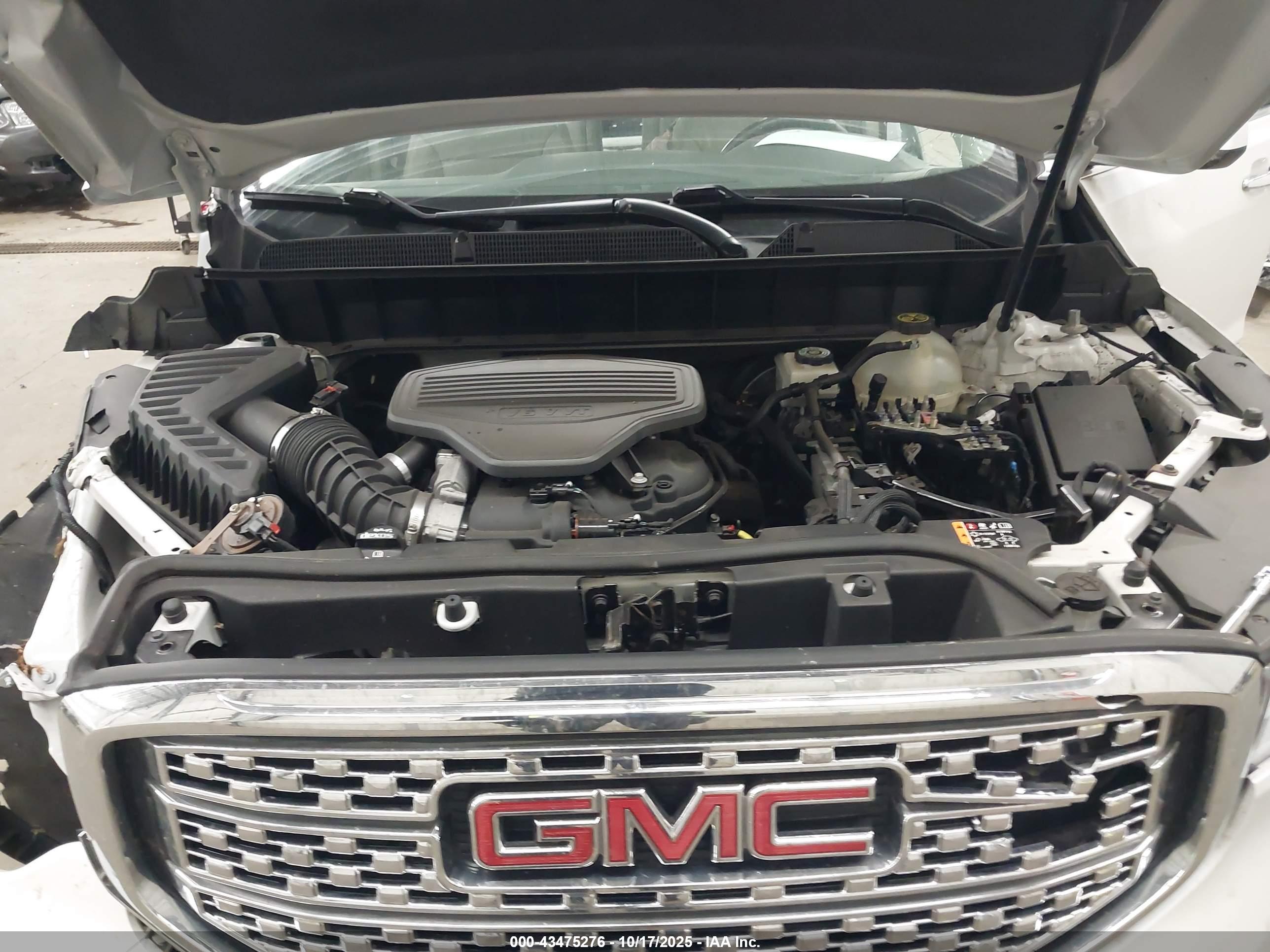 GMC ACADIA image 10