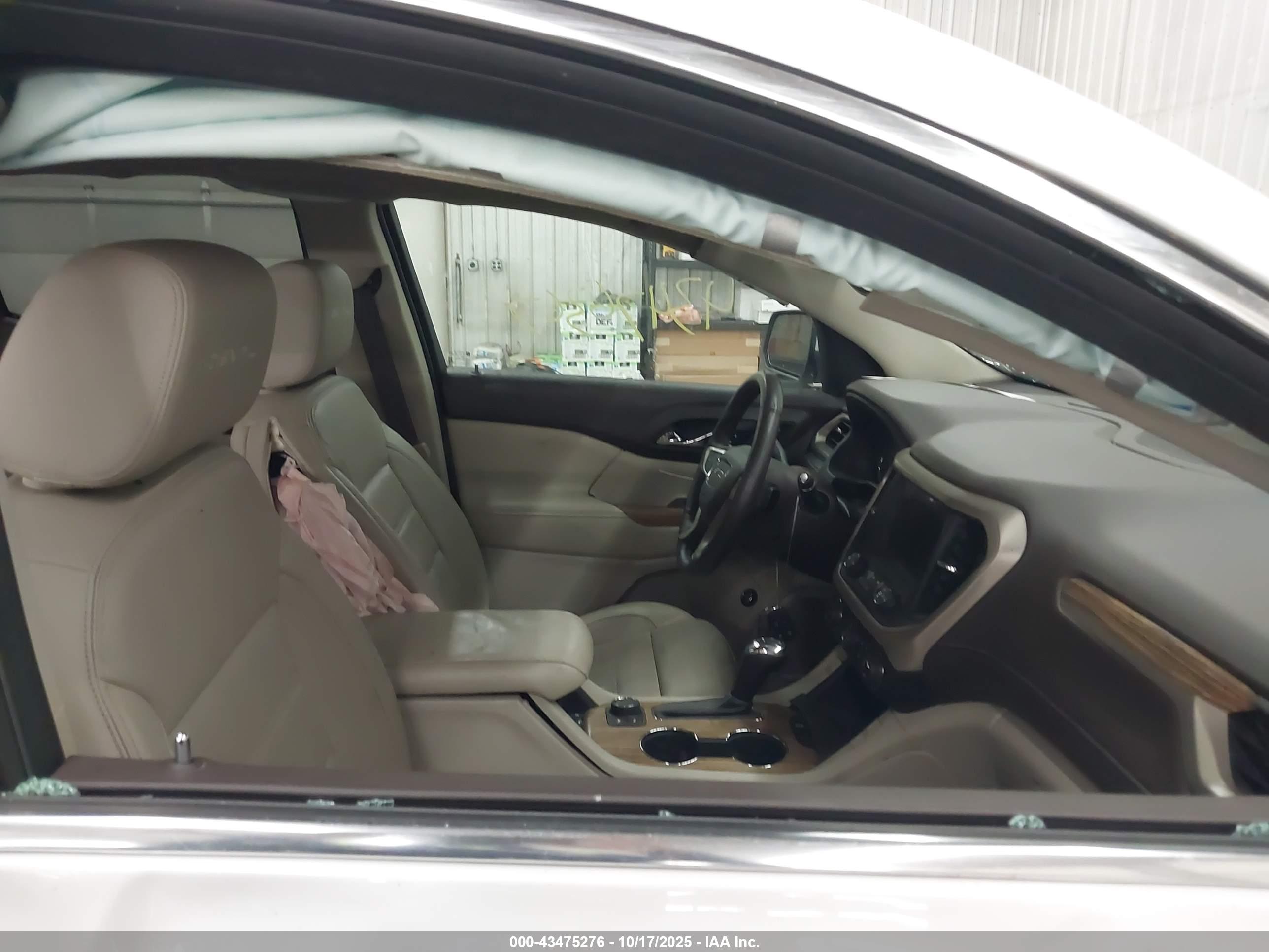 GMC ACADIA image 5