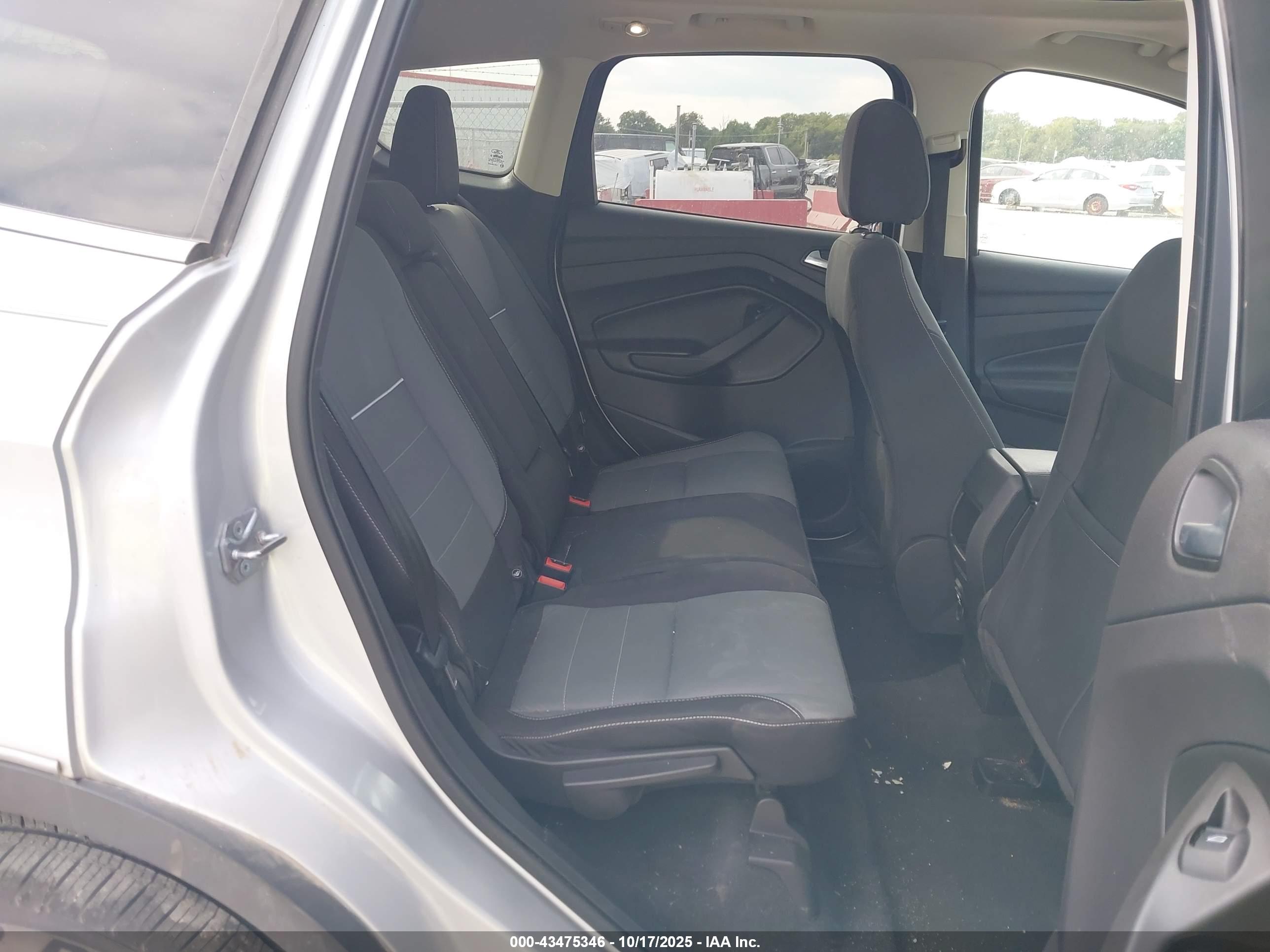 FORD ESCAPE image 8