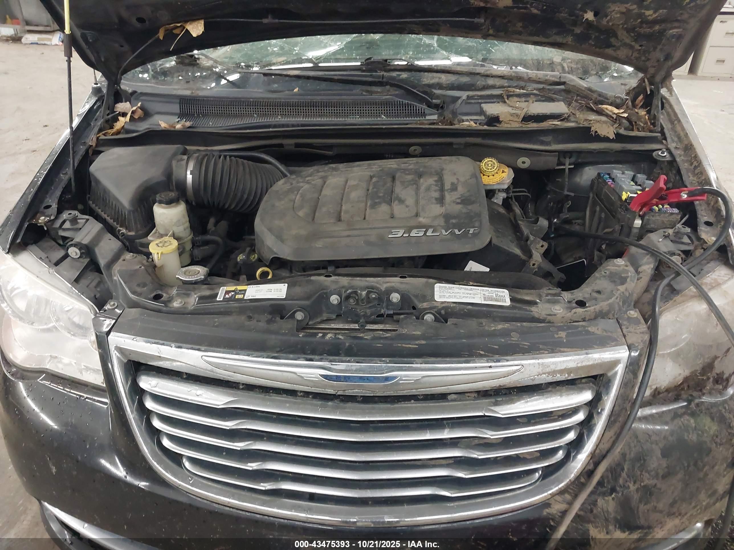 CHRYSLER TOWN image 10