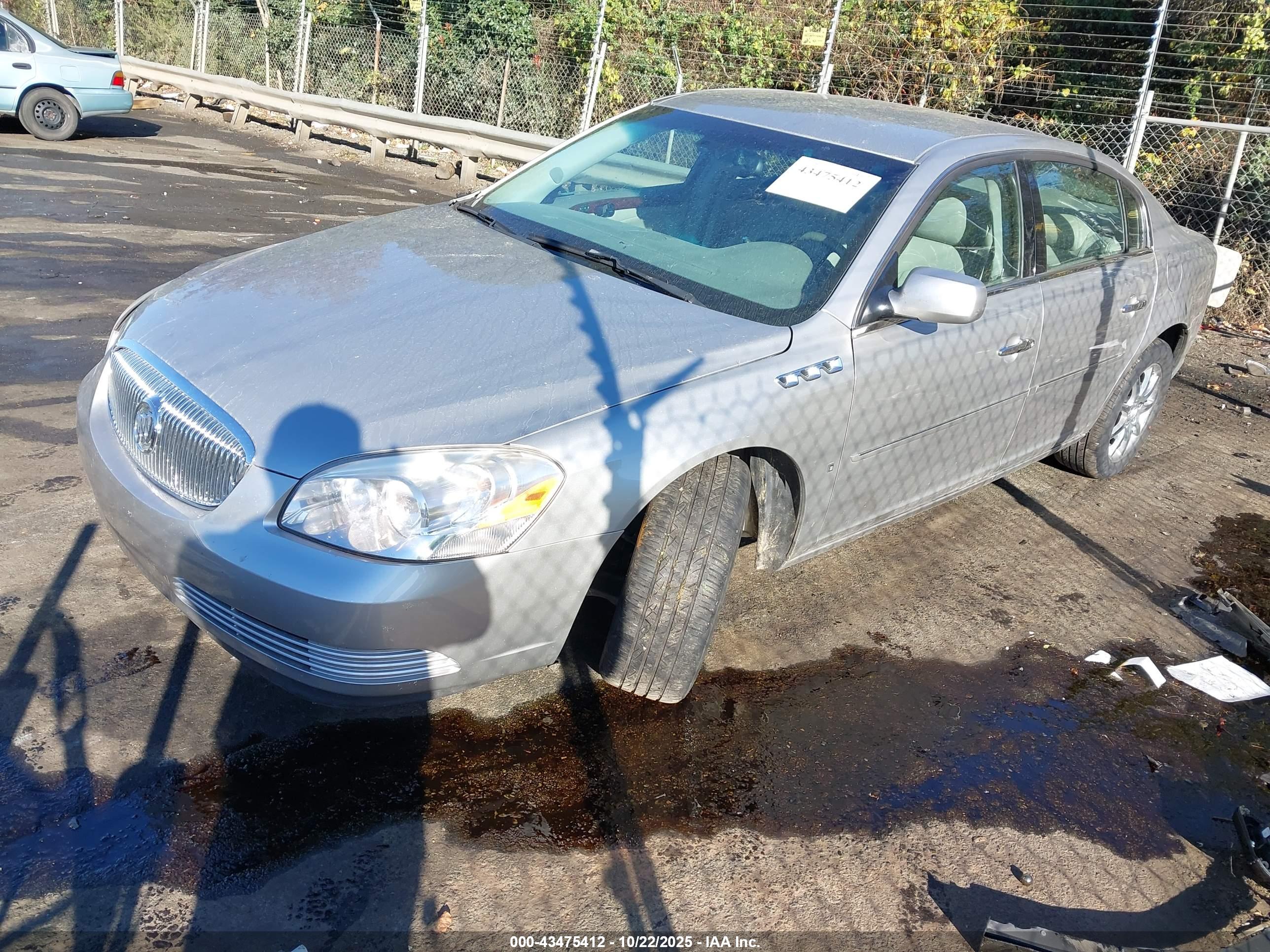 BUICK LUCERNE image 2