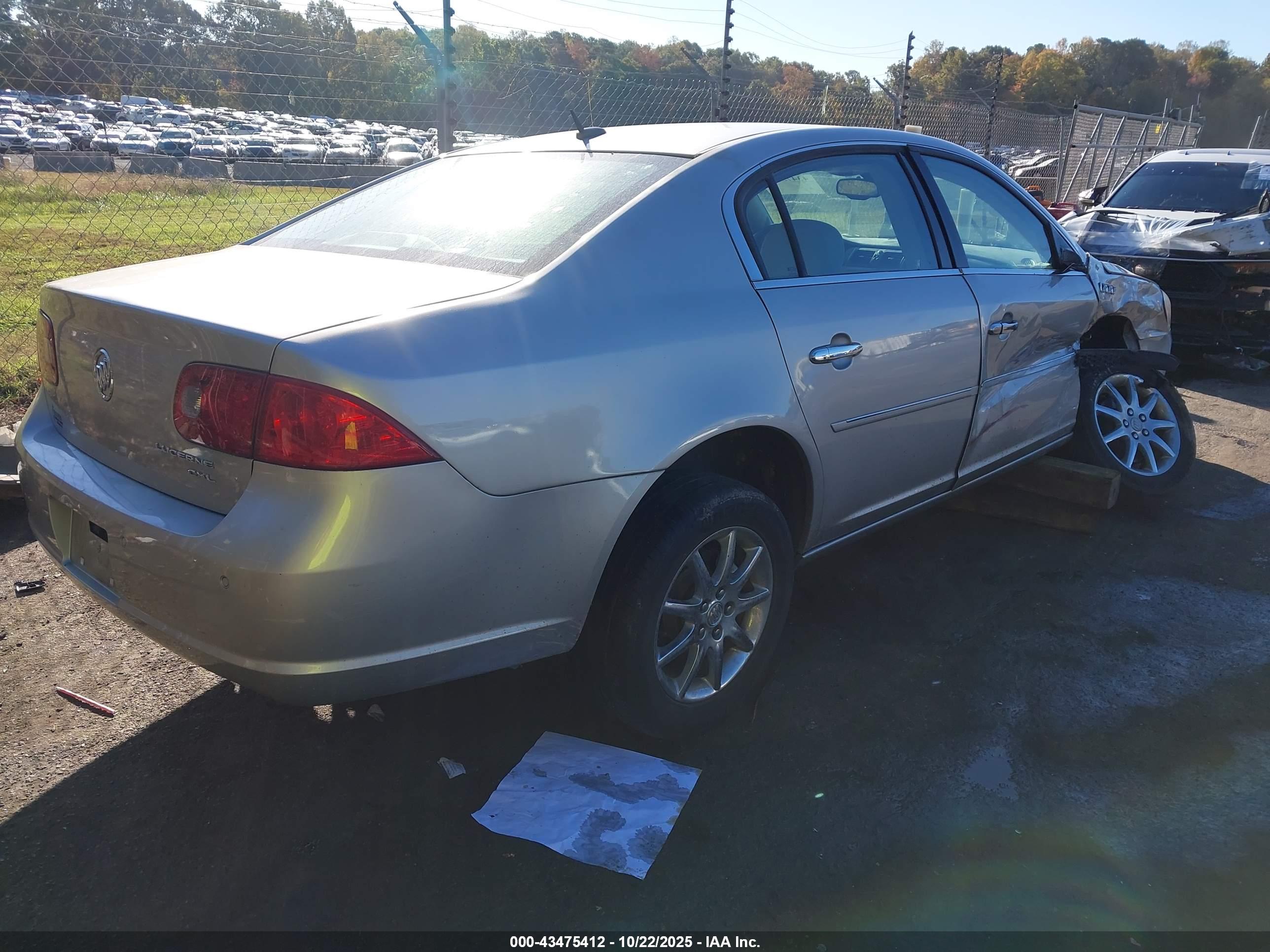 BUICK LUCERNE image 4
