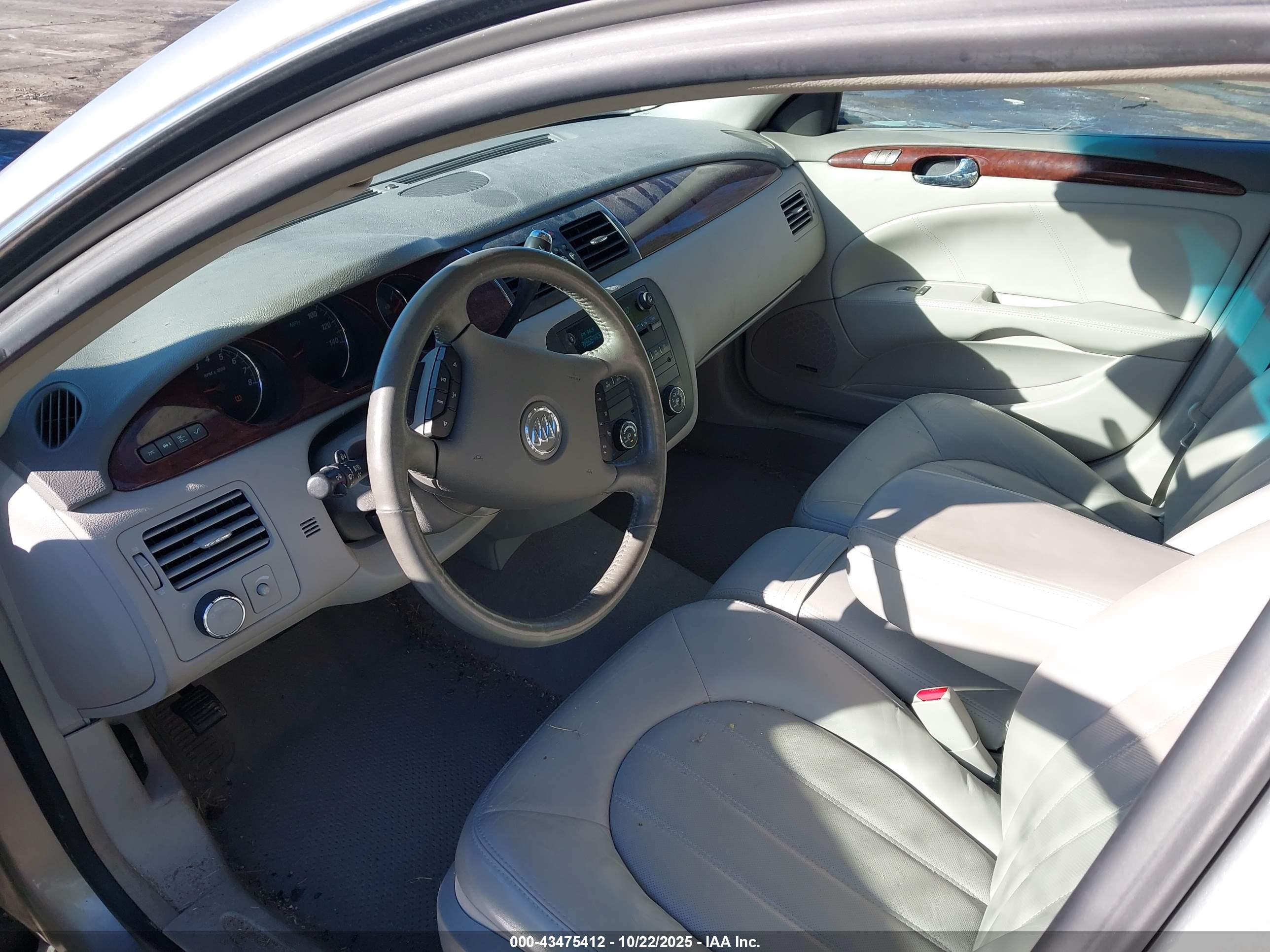 BUICK LUCERNE image 5
