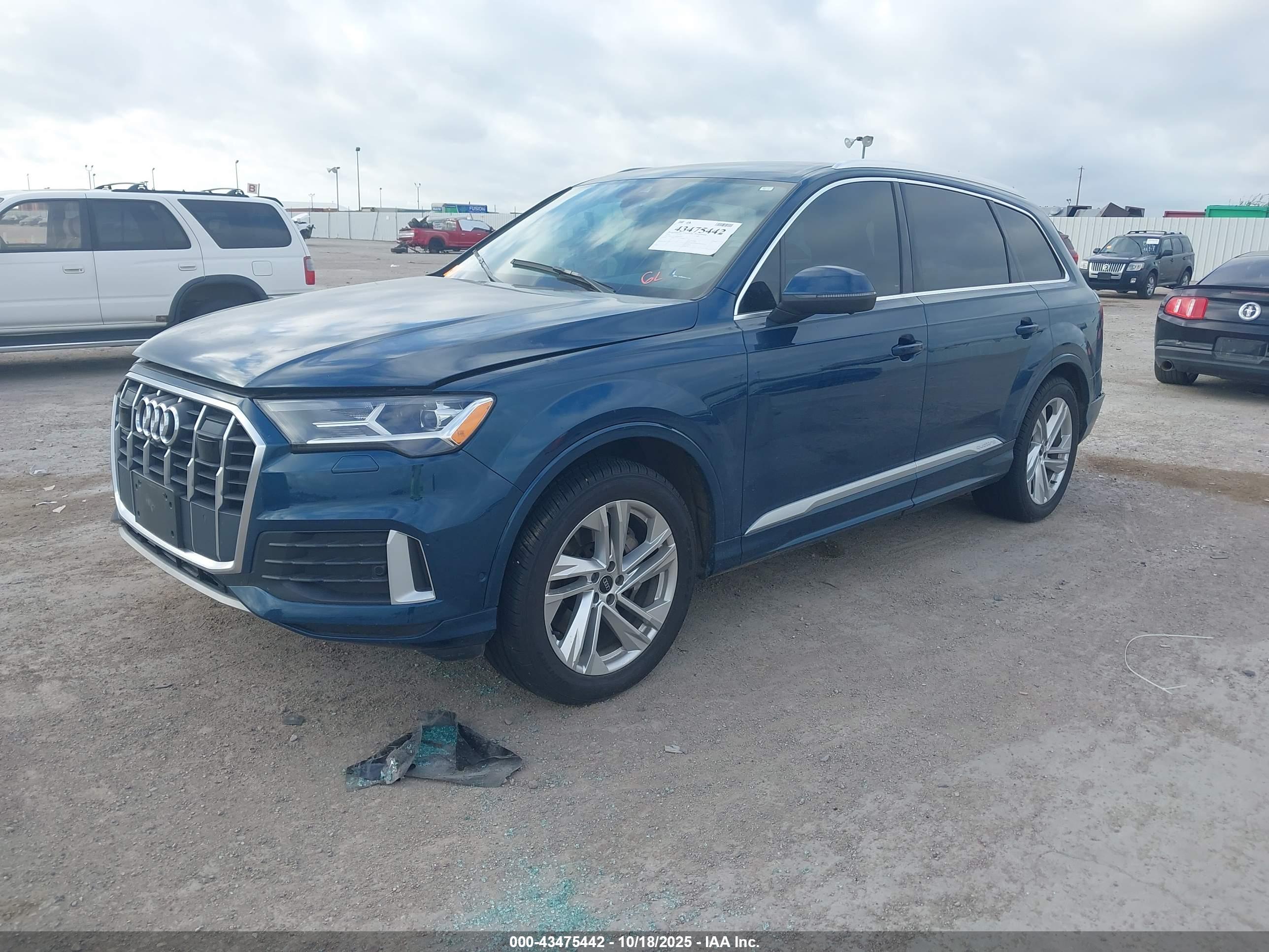 AUDI Q7 image 2