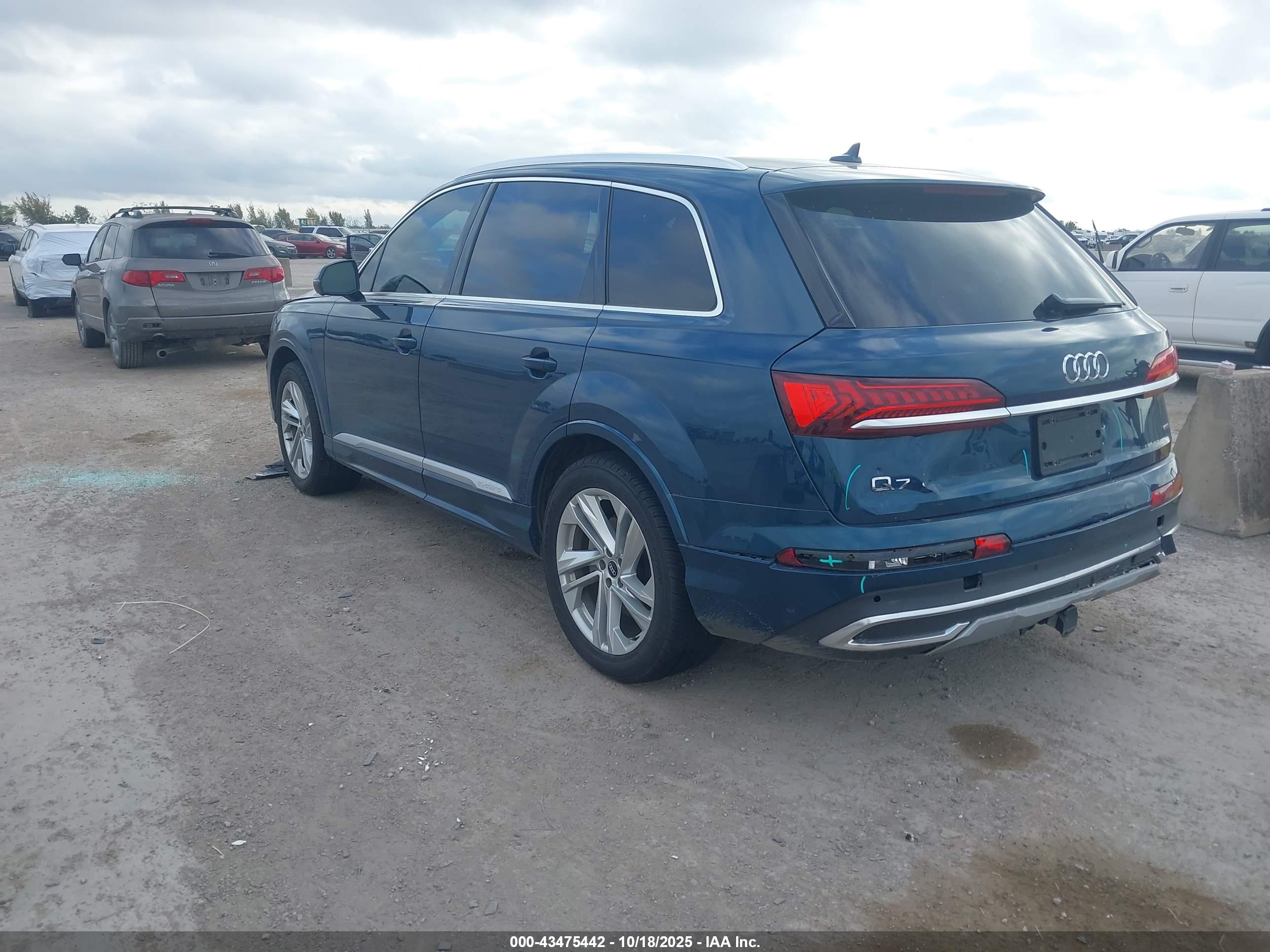 AUDI Q7 image 3