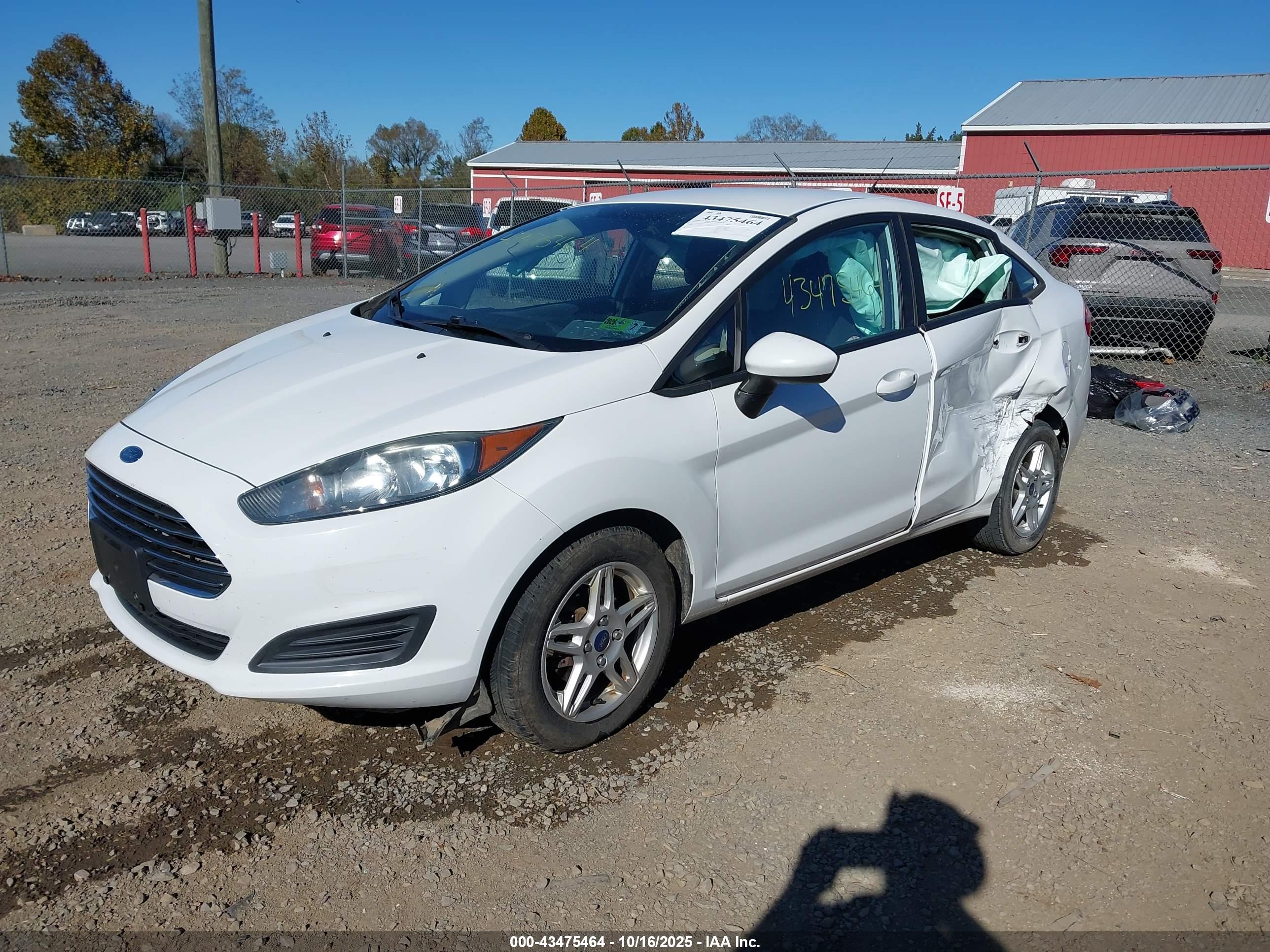 FORD FIESTA image 2
