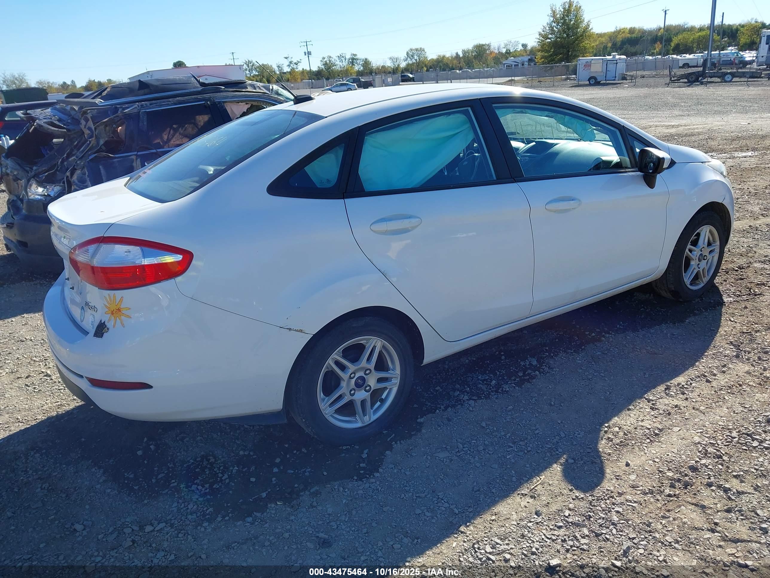 FORD FIESTA image 4