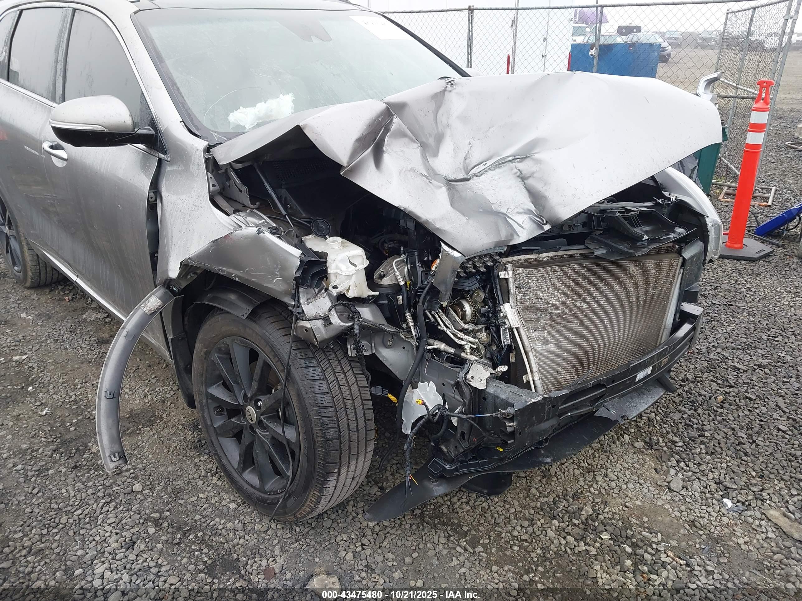 KIA SORENTO image 6