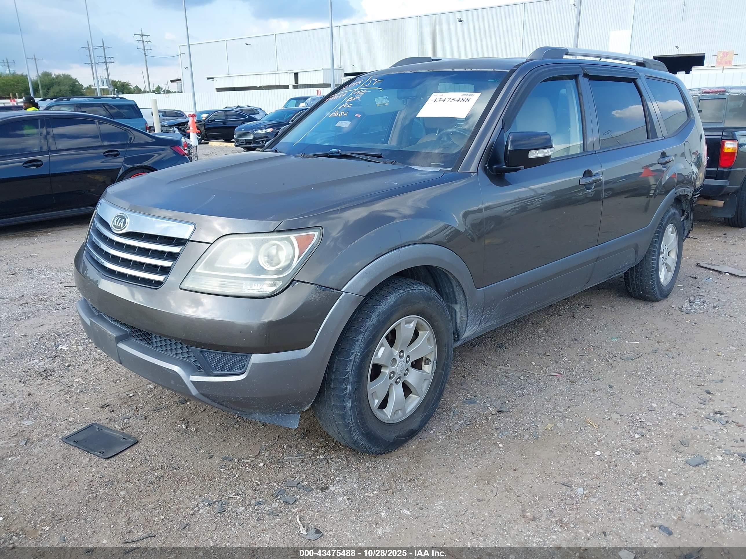 KIA BORREGO image 2