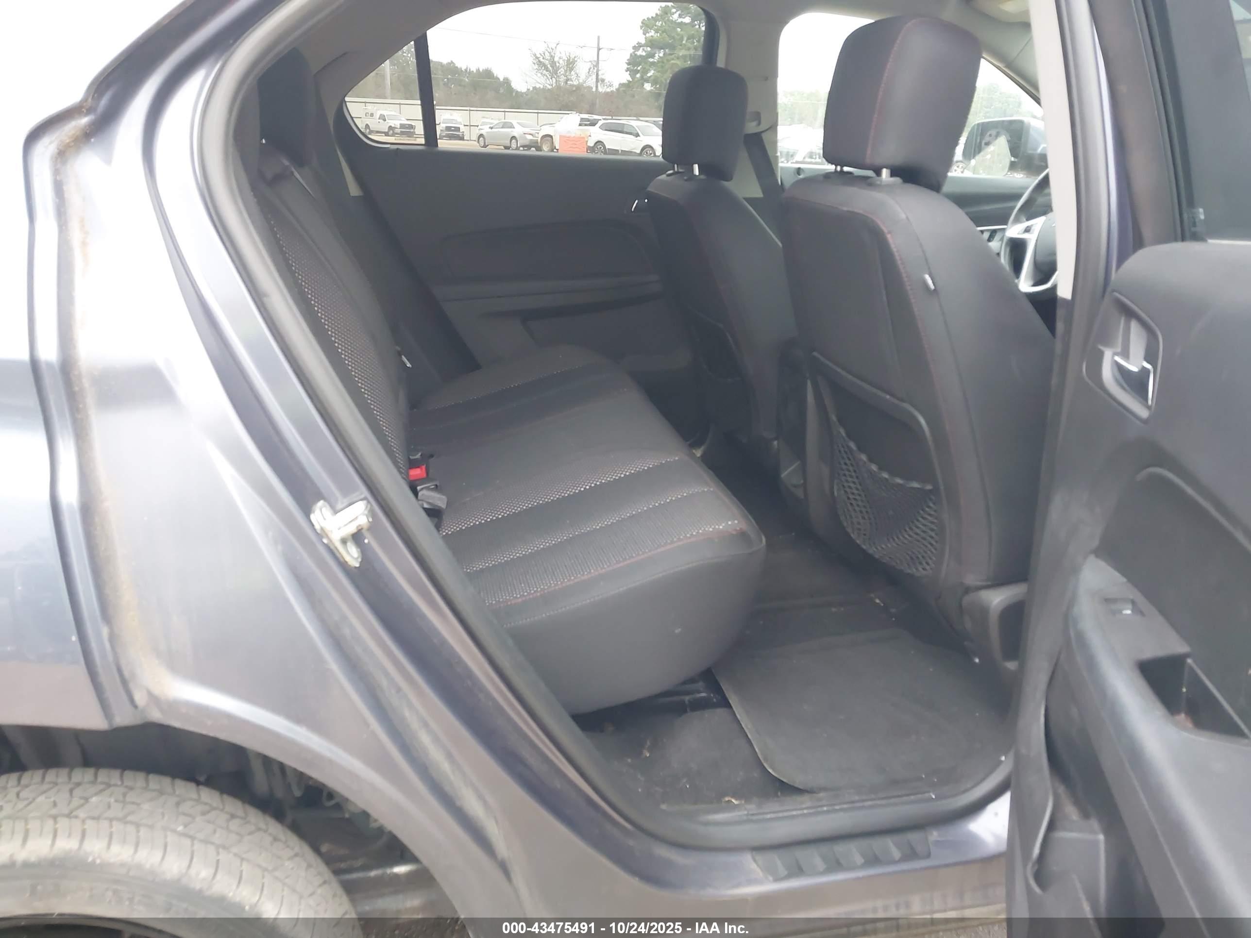 CHEVROLET EQUINOX image 8