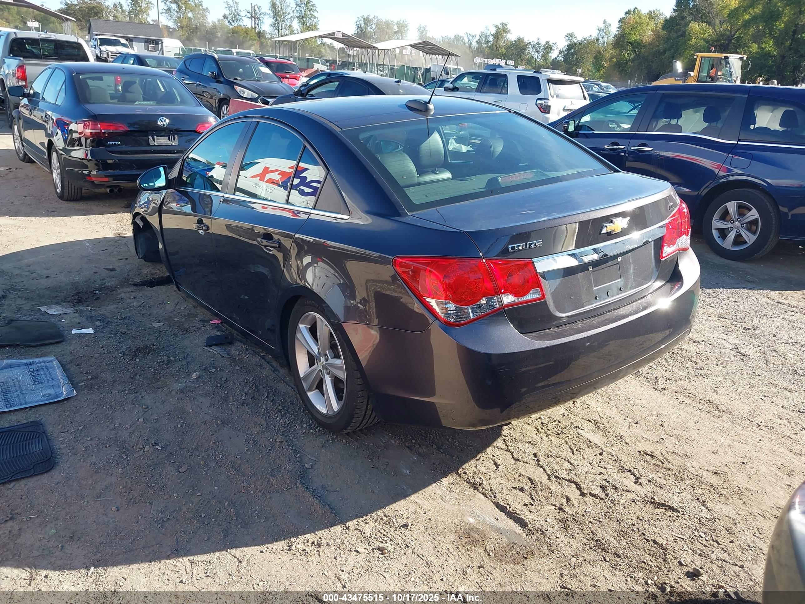 CHEVROLET CRUZE image 3