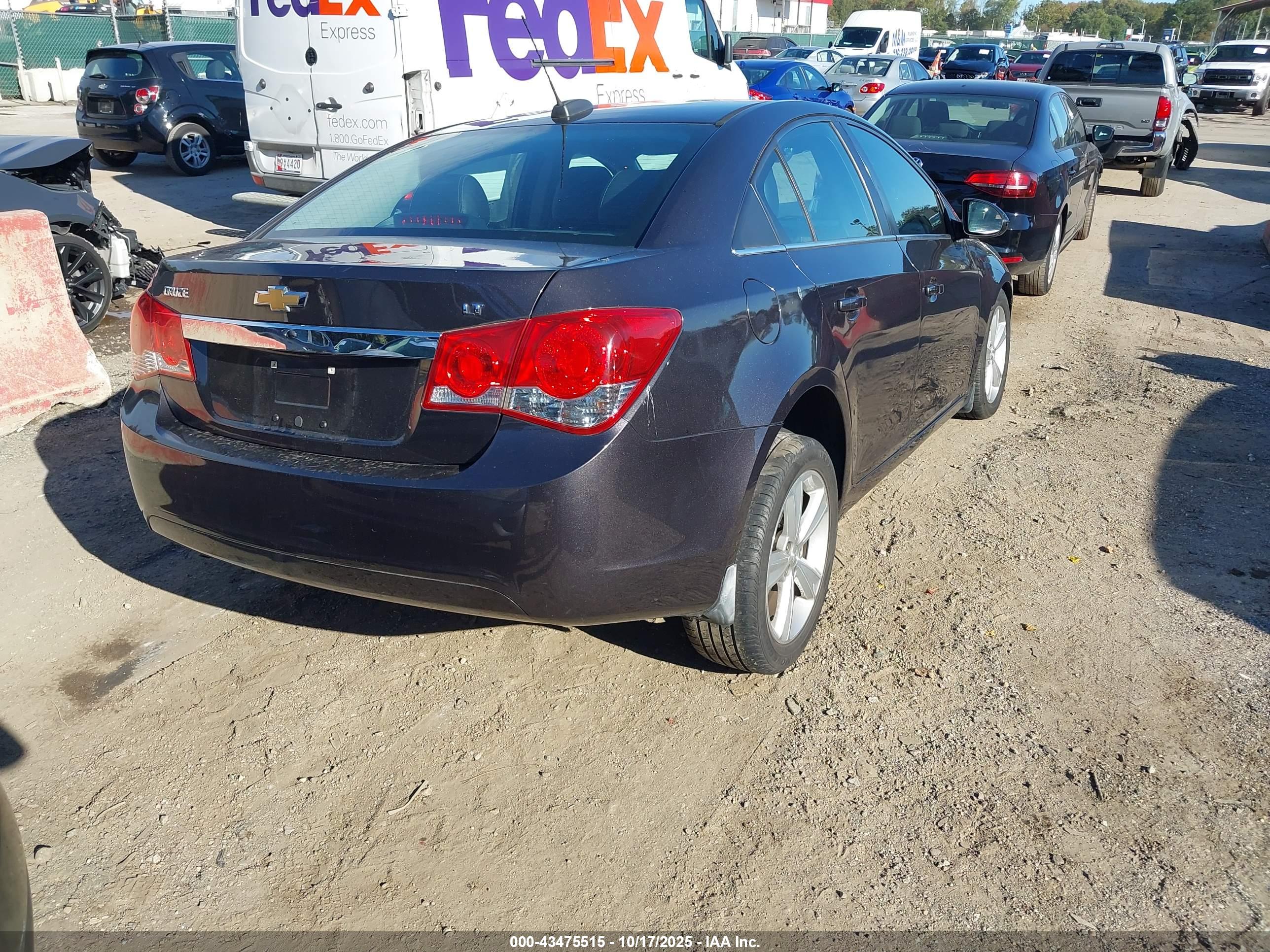 CHEVROLET CRUZE image 4