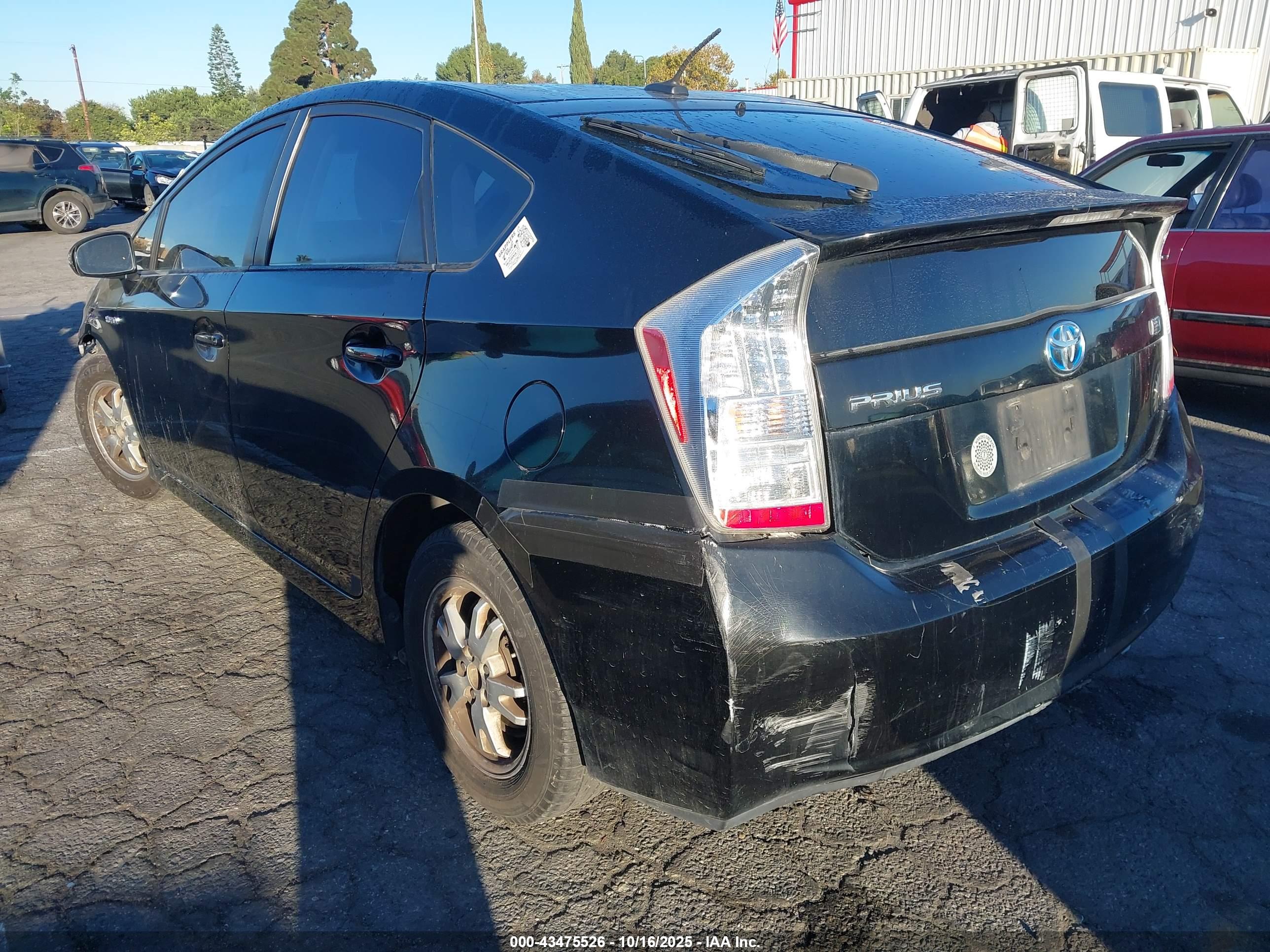 TOYOTA PRIUS image 3