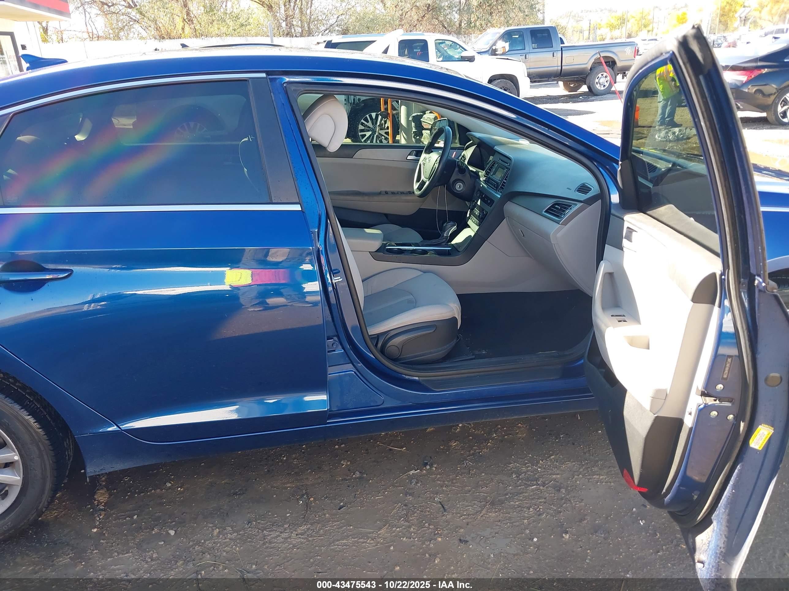 HYUNDAI SONATA image 5