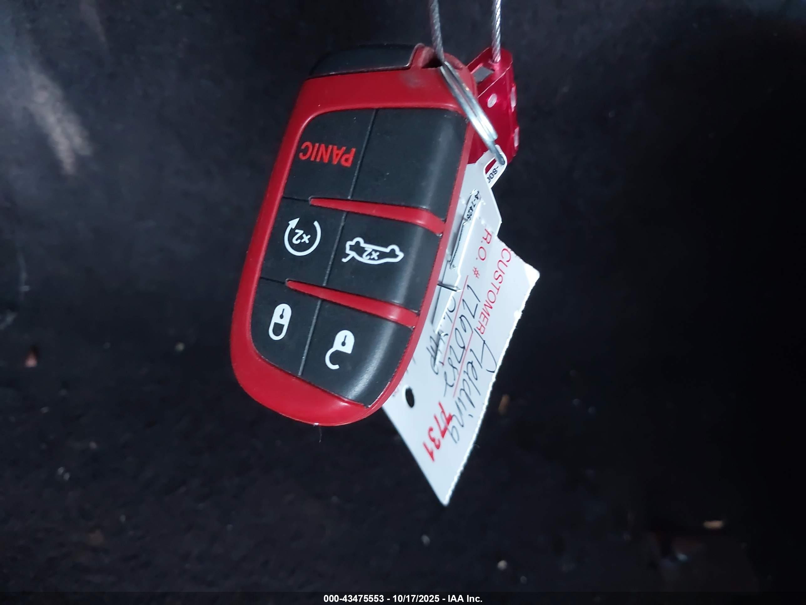 DODGE CHALLENGER image 11