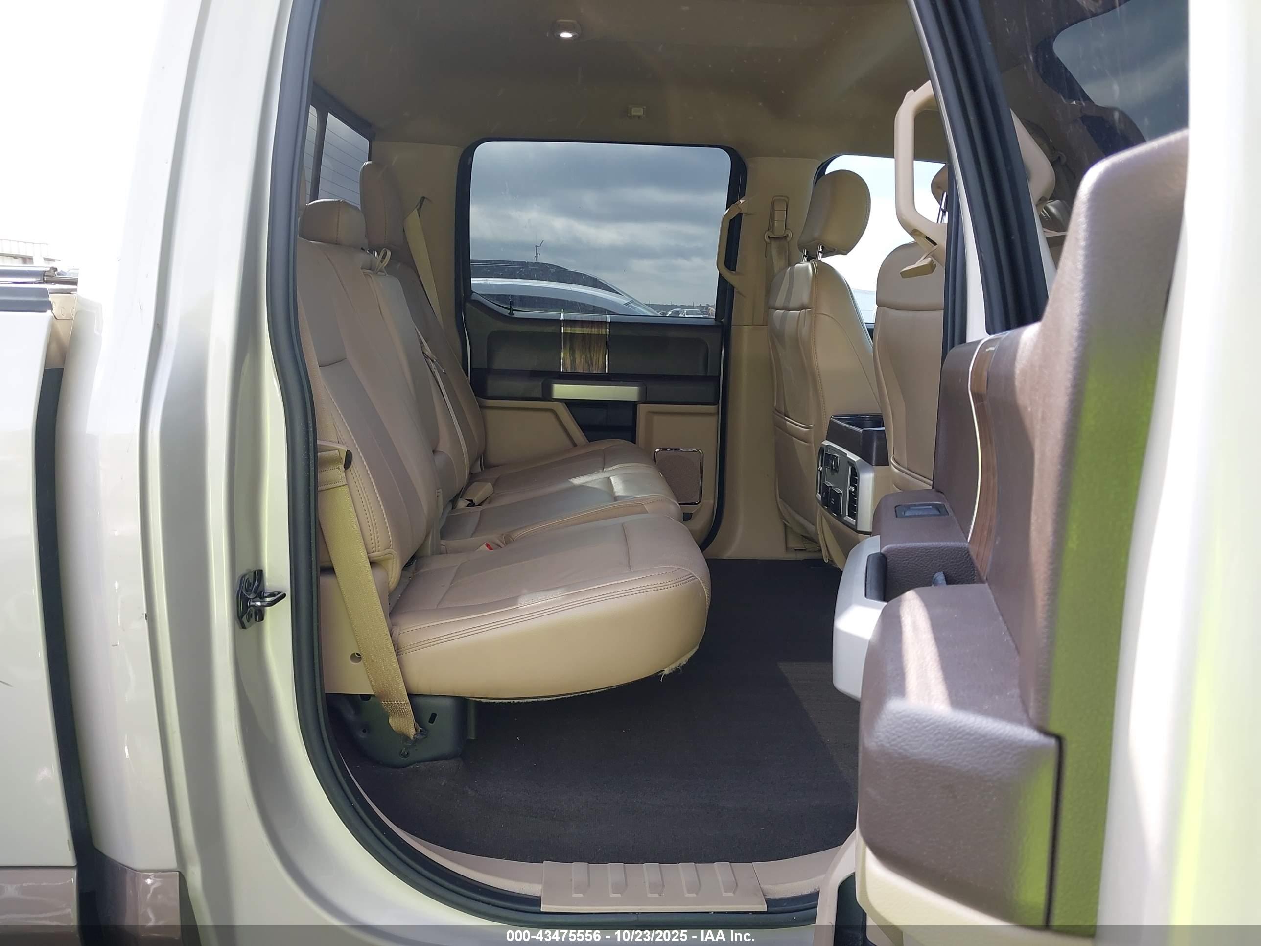 FORD F-150 image 8