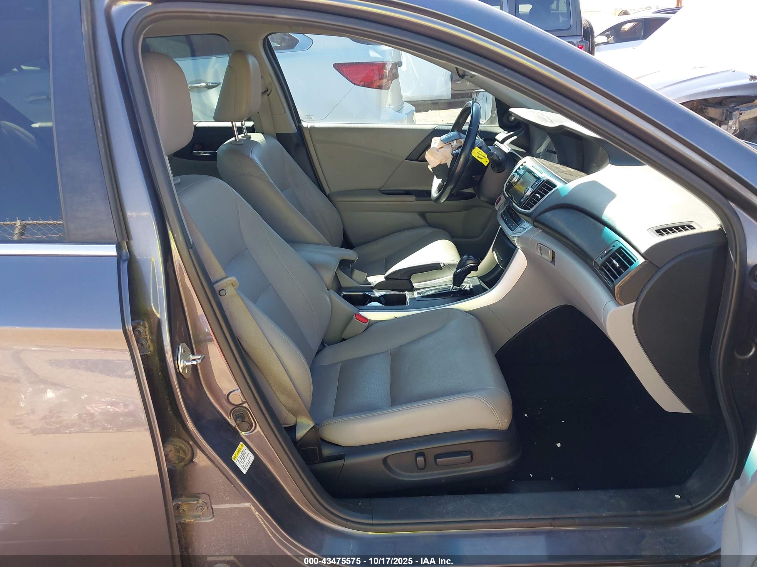 HONDA ACCORD image 5