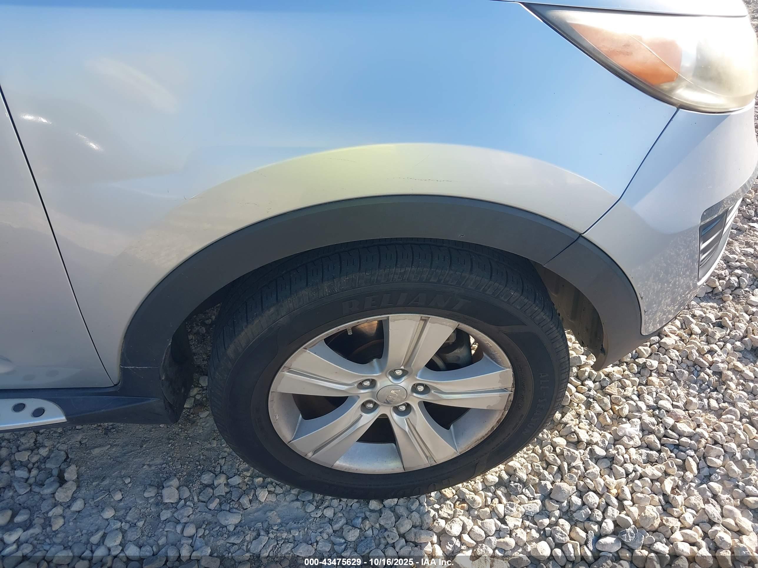 KIA SPORTAGE image 6