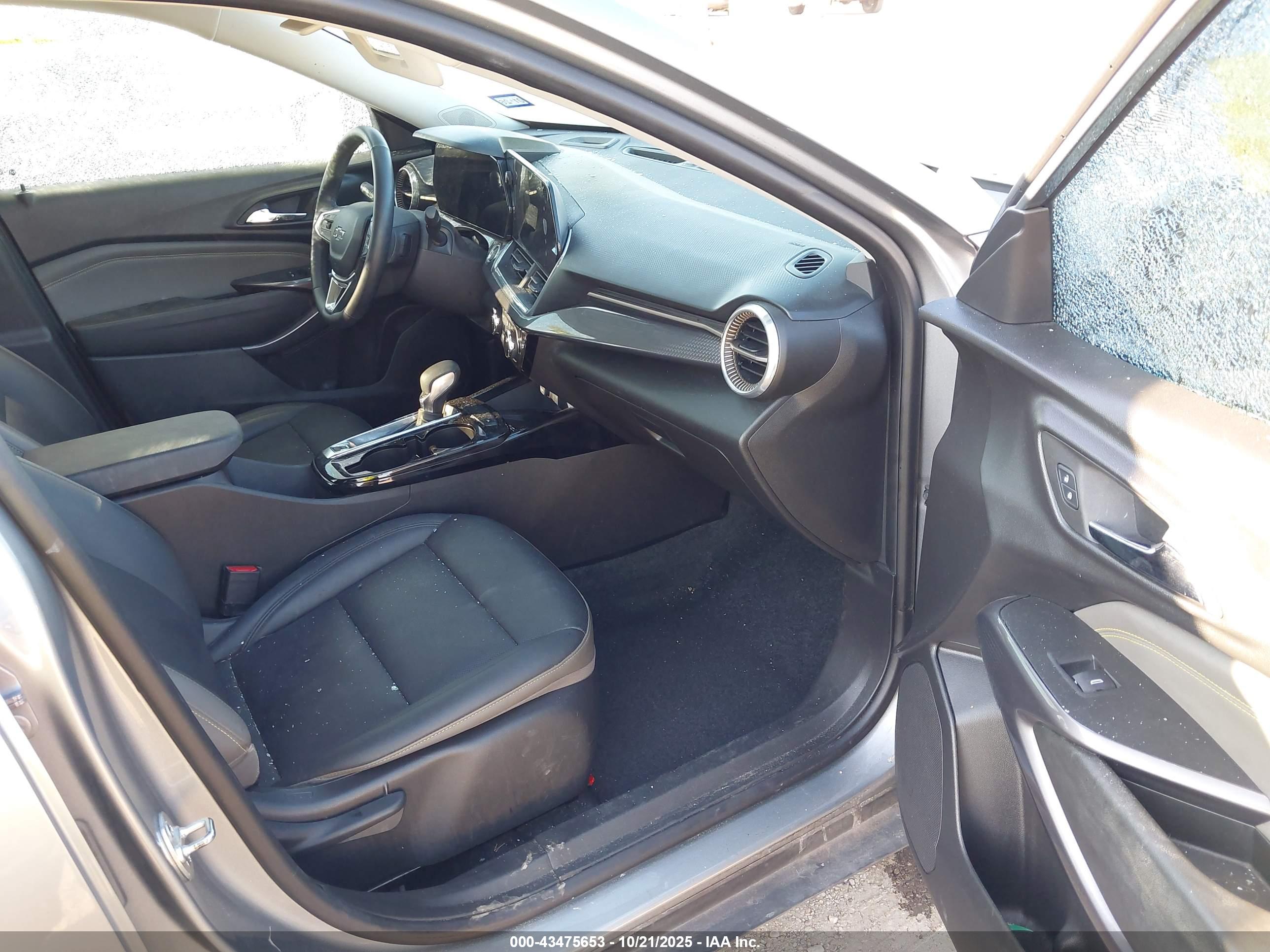 CHEVROLET TRAX image 5
