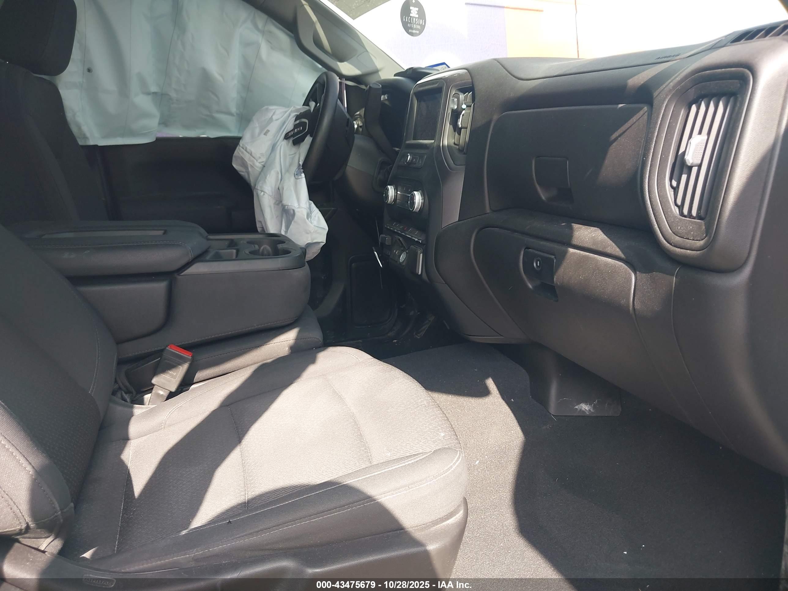 GMC SIERRA image 5
