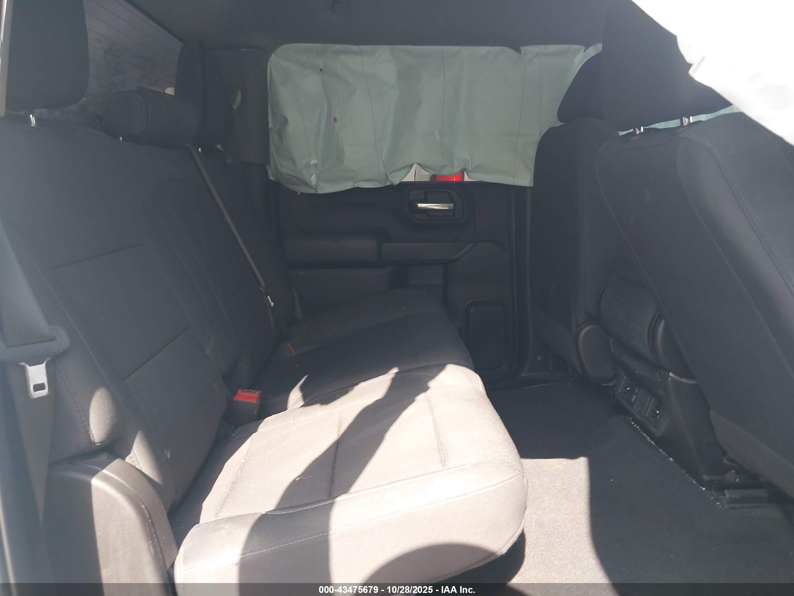 GMC SIERRA image 8